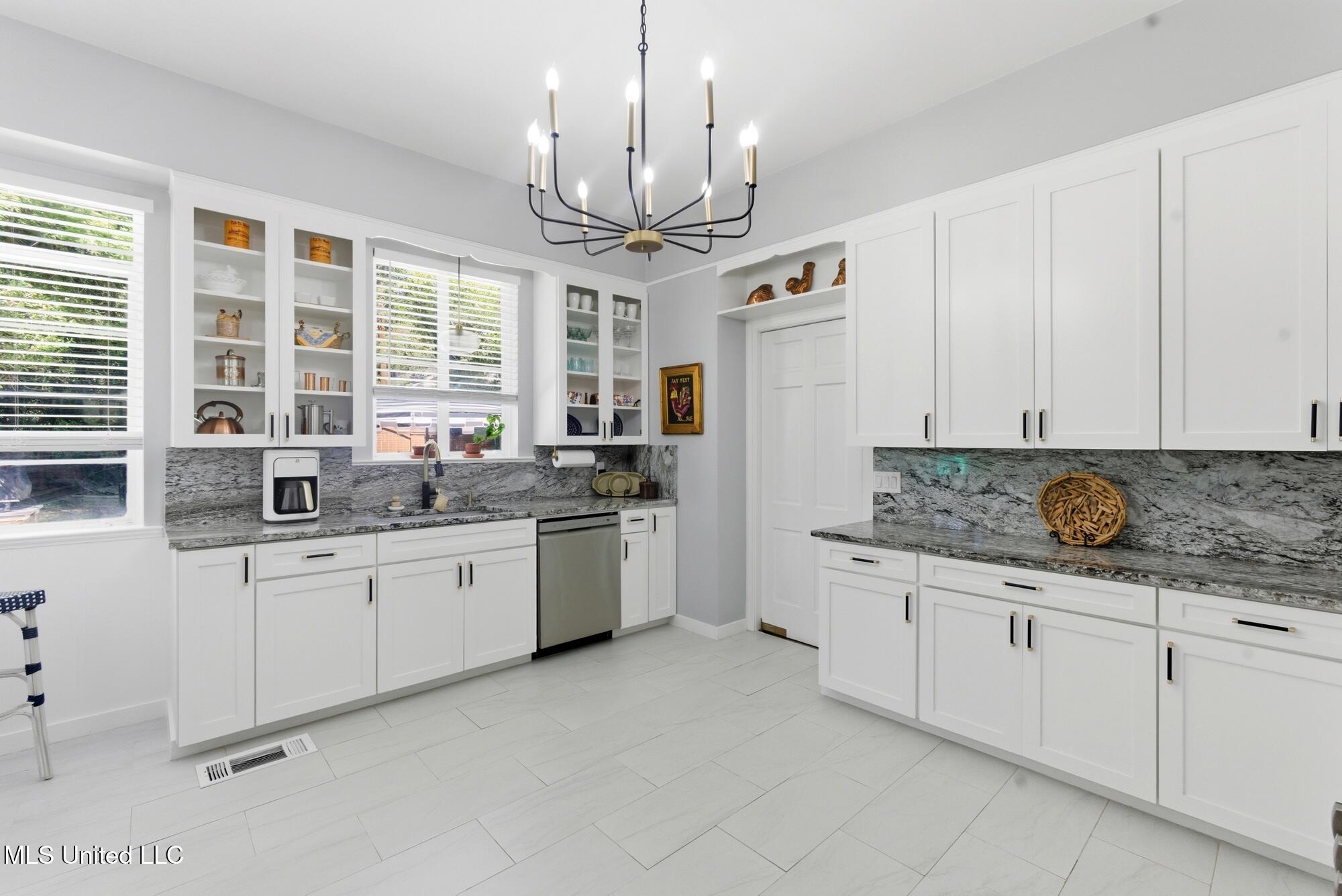 330 S S. Extrension Street Property Photo 19