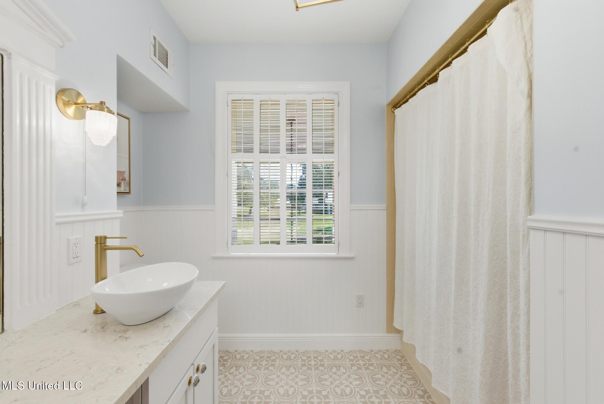 330 S S. Extrension Street Property Photo 41