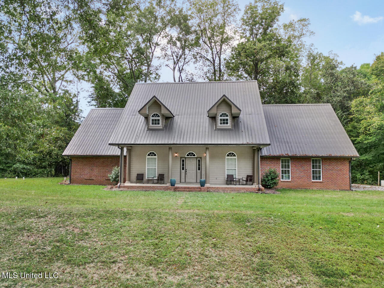 52 Ogden Road Property Photo 1