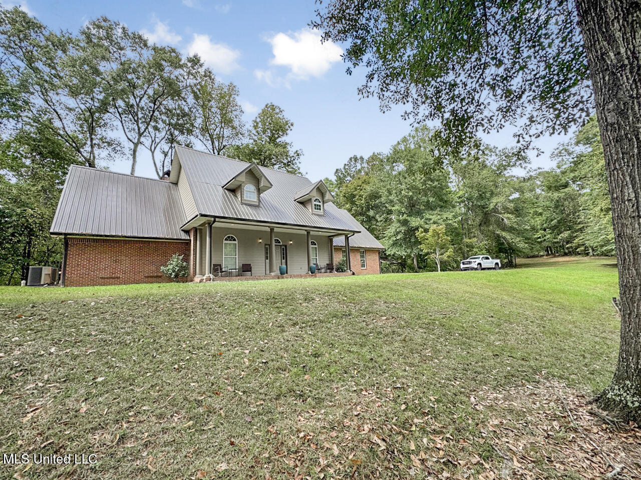 52 Ogden Road Property Photo 2