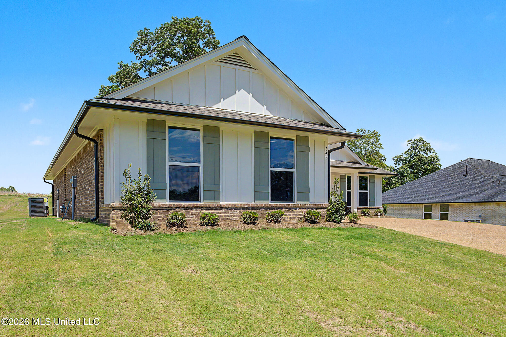 120 Farley Road Property Photo 3