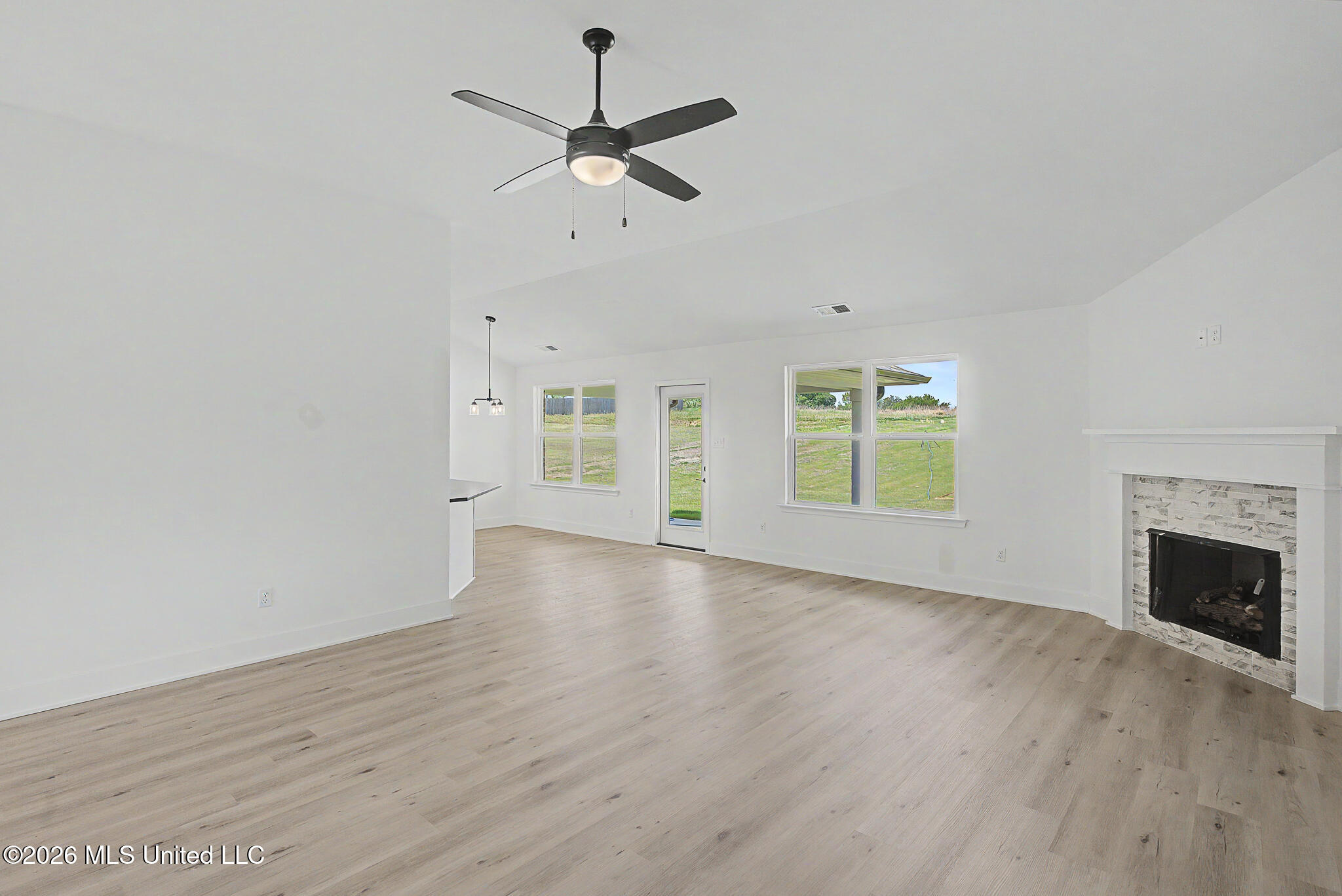 120 Farley Road Property Photo 6