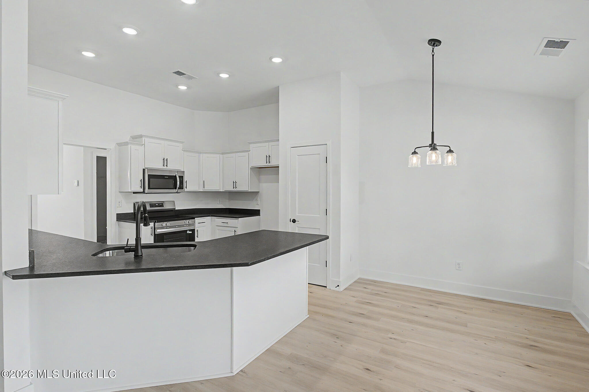 120 Farley Road Property Photo 7
