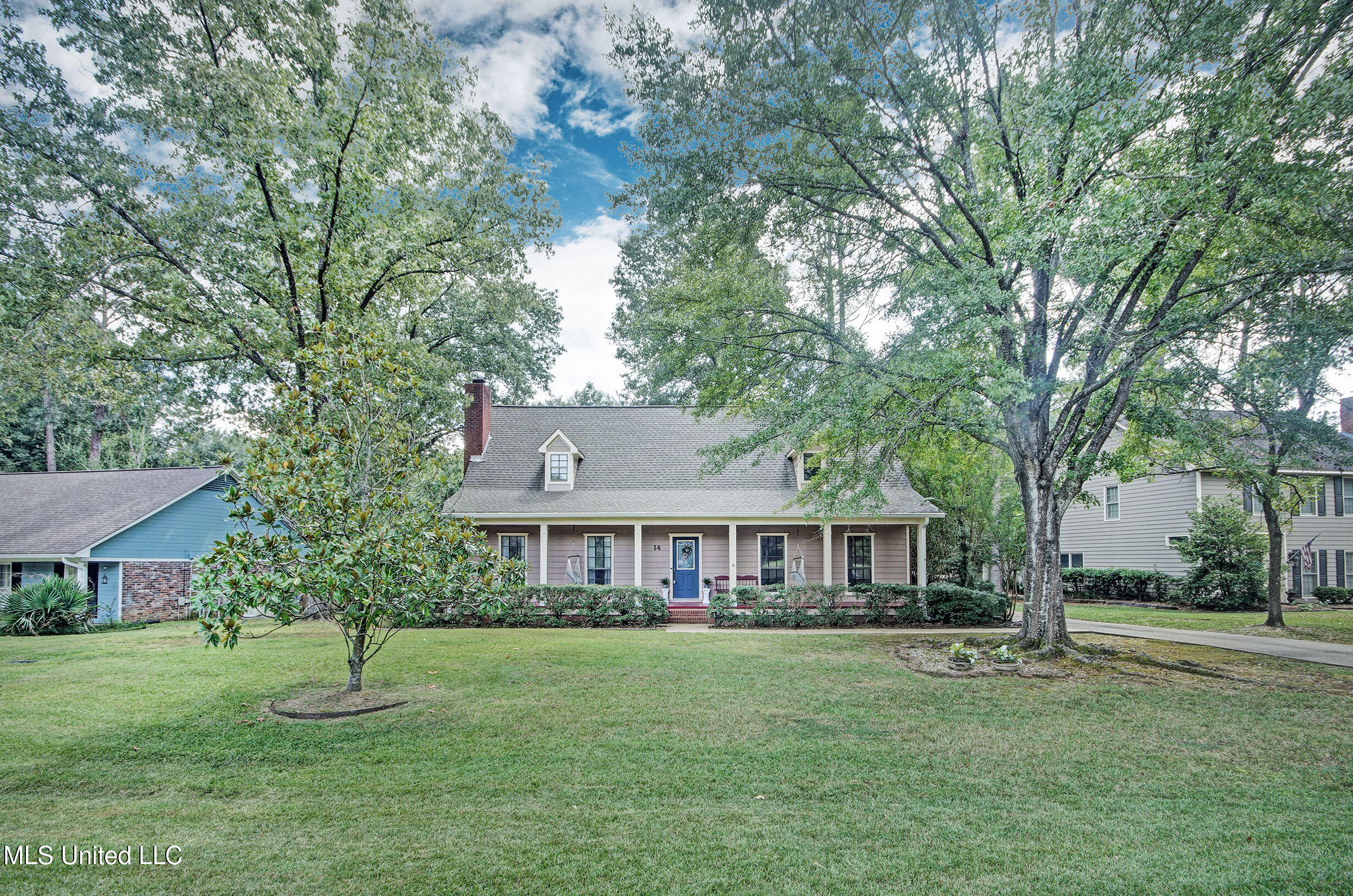 14 Peachtree Lane Property Photo 1