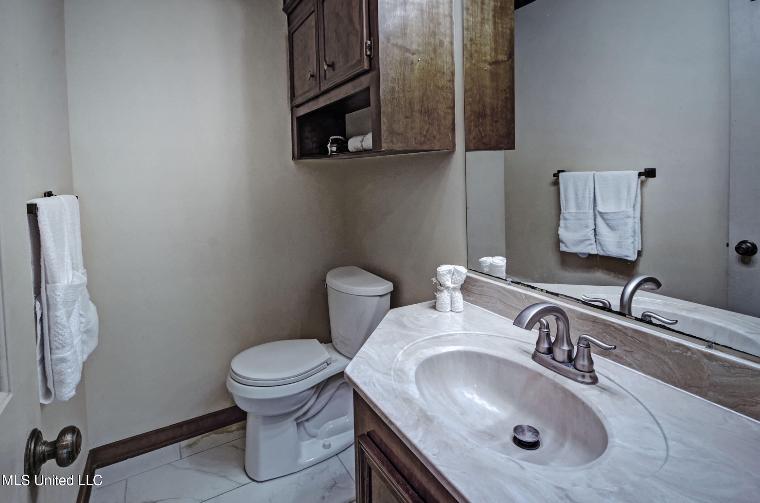 14 Peachtree Lane Property Photo 11