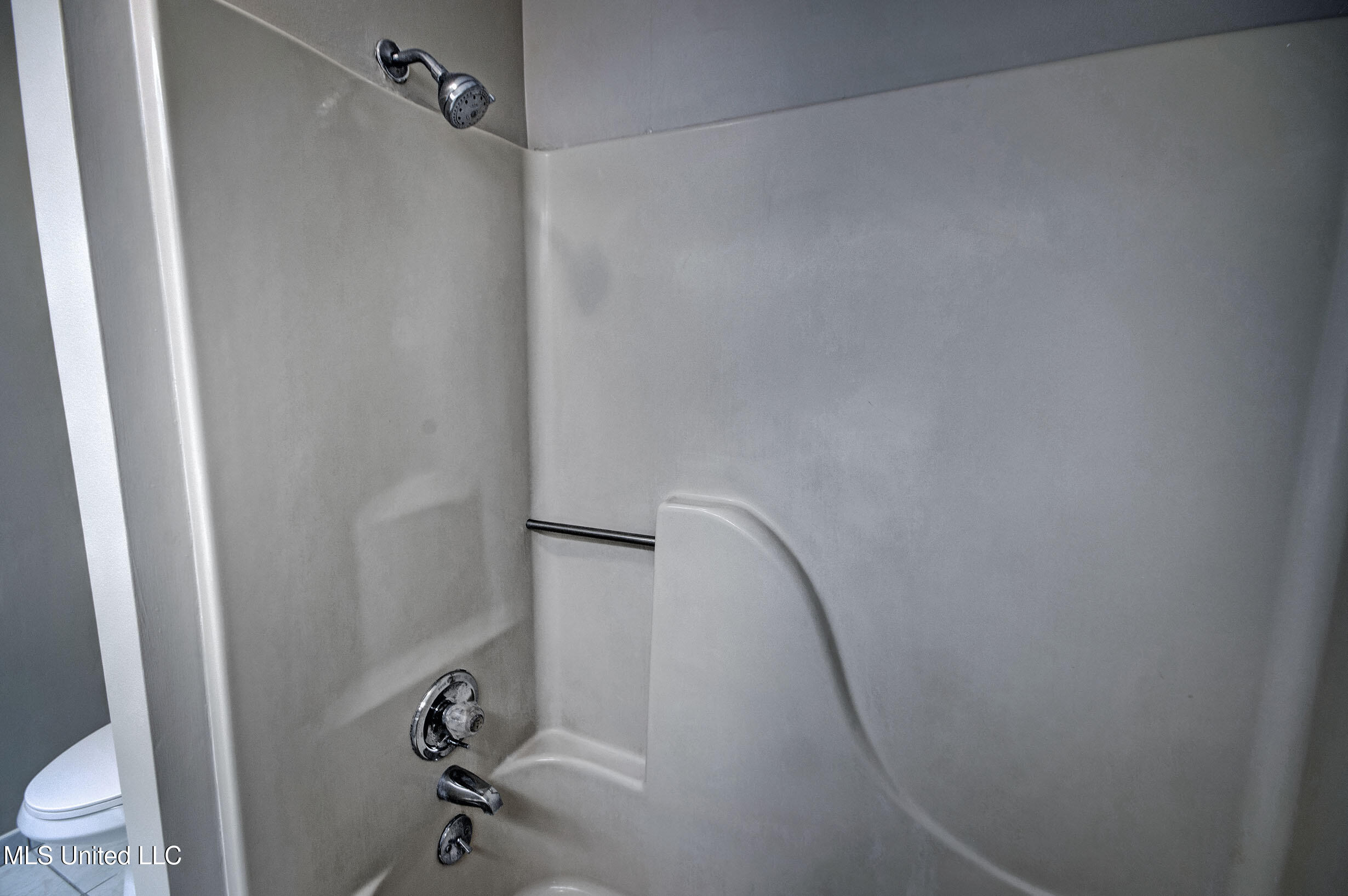 14 Peachtree Lane Property Photo 35