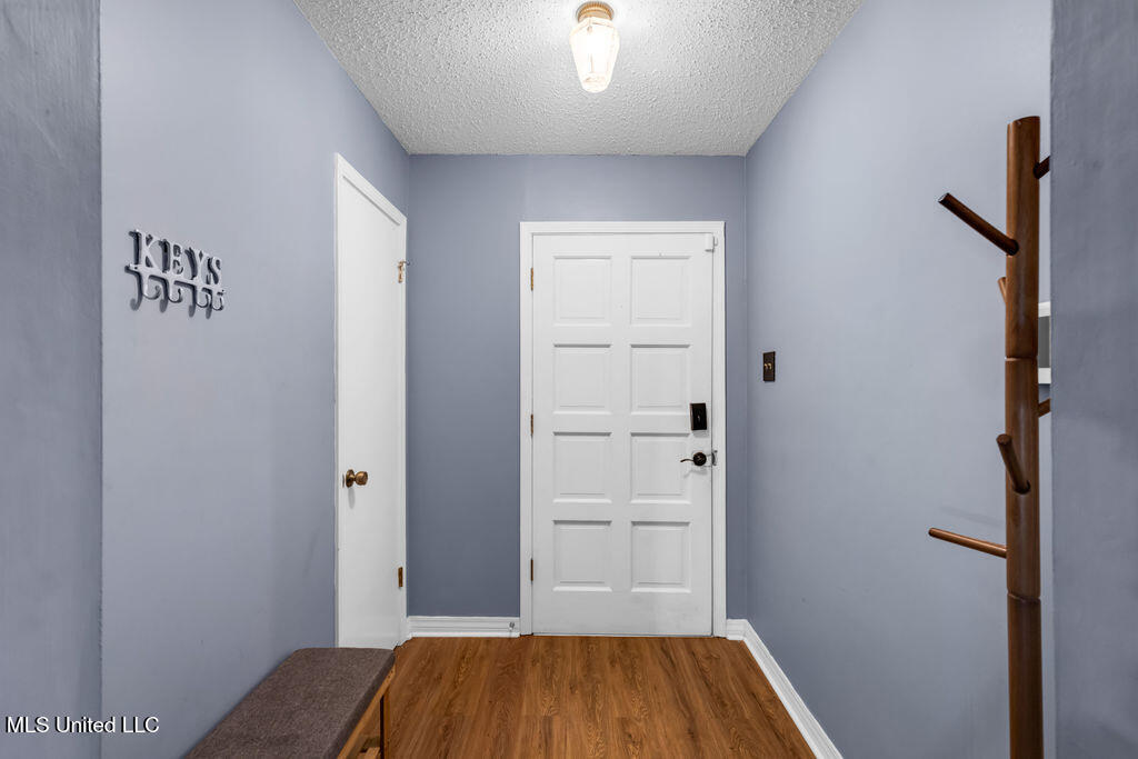 2315 Farrell Circle Property Photo 7