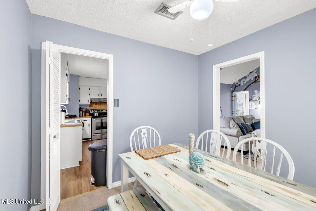 2315 Farrell Circle Property Photo 9