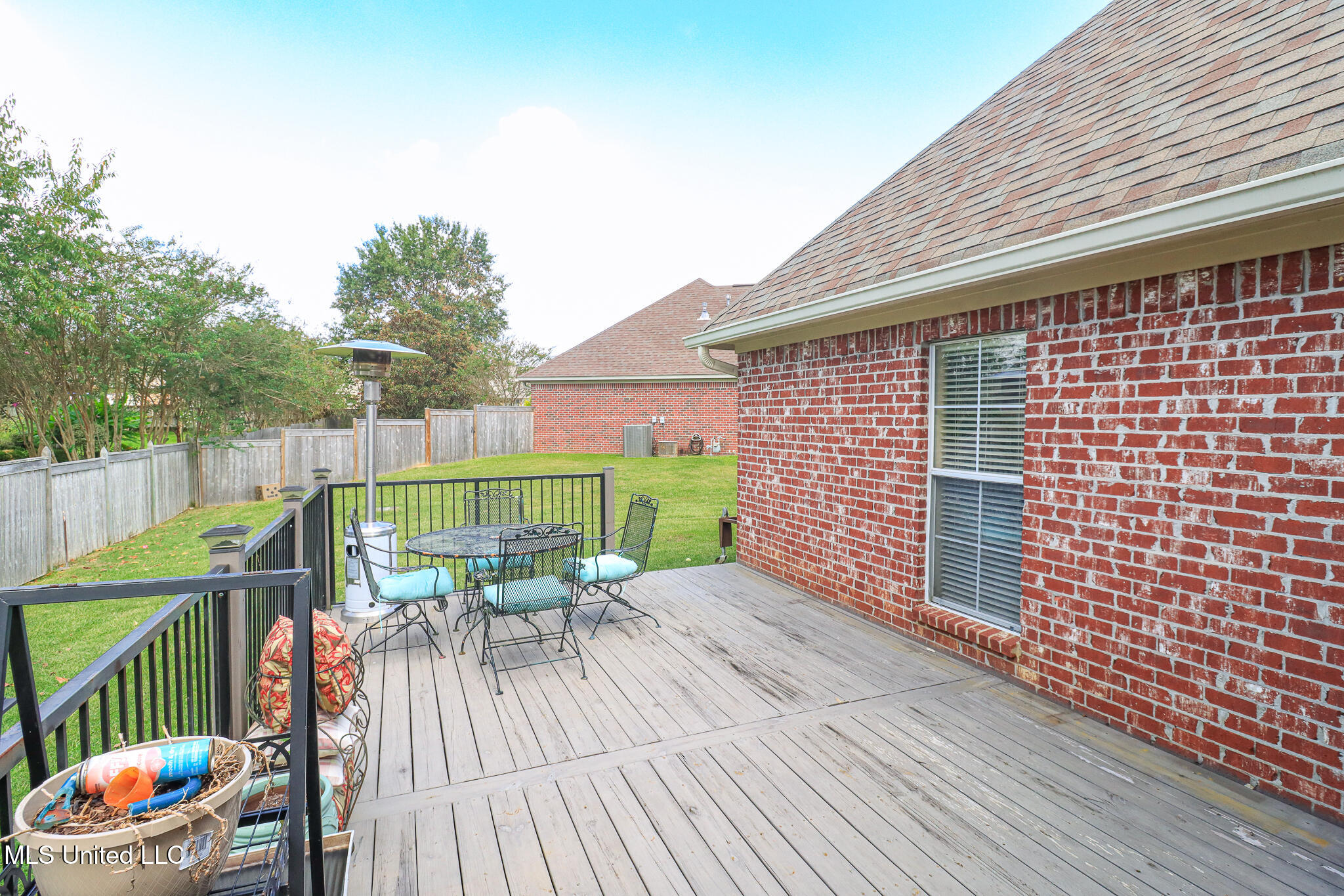 209 Crown Pointe Circle Property Photo 40