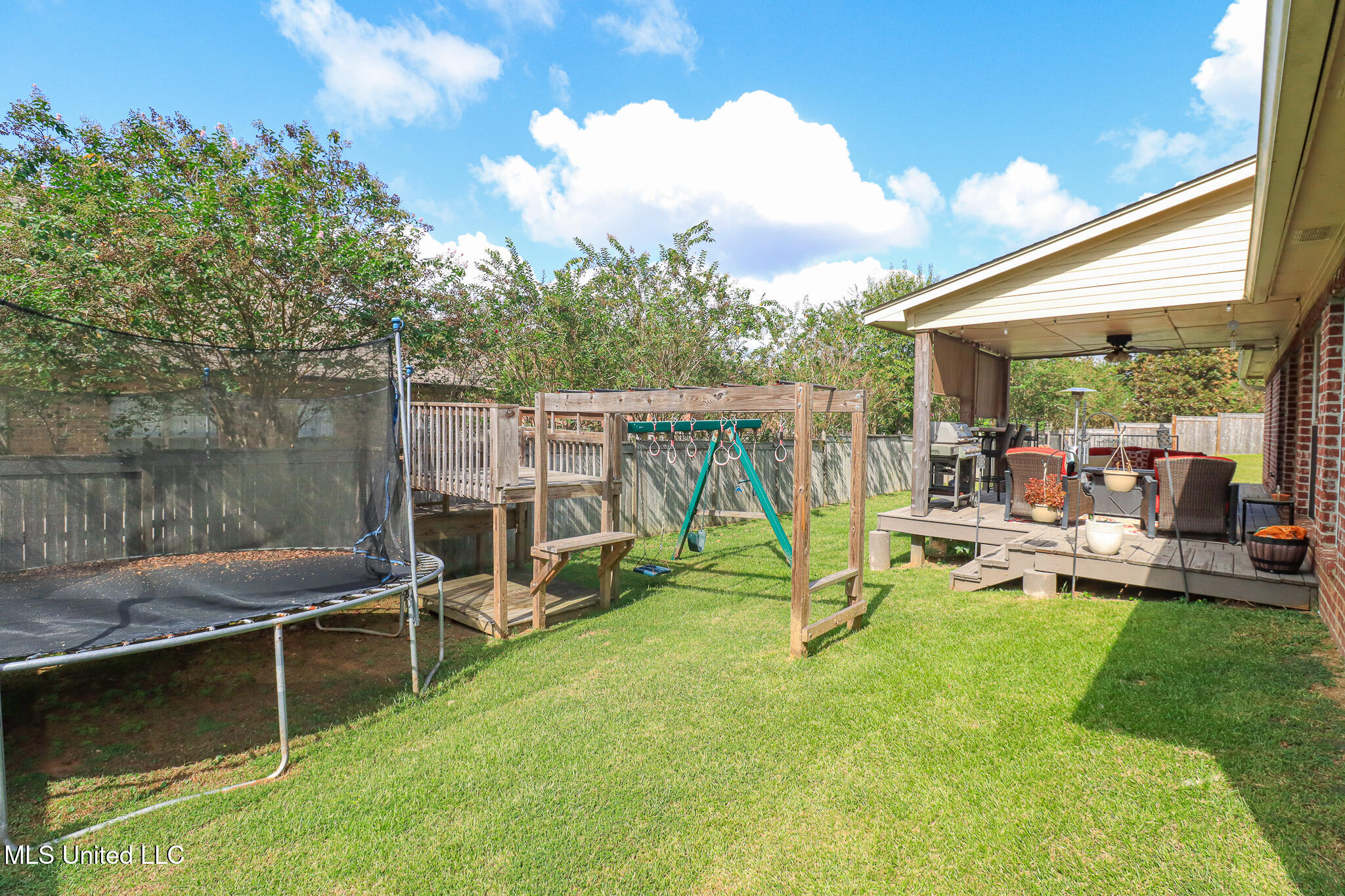 209 Crown Pointe Circle Property Photo 41