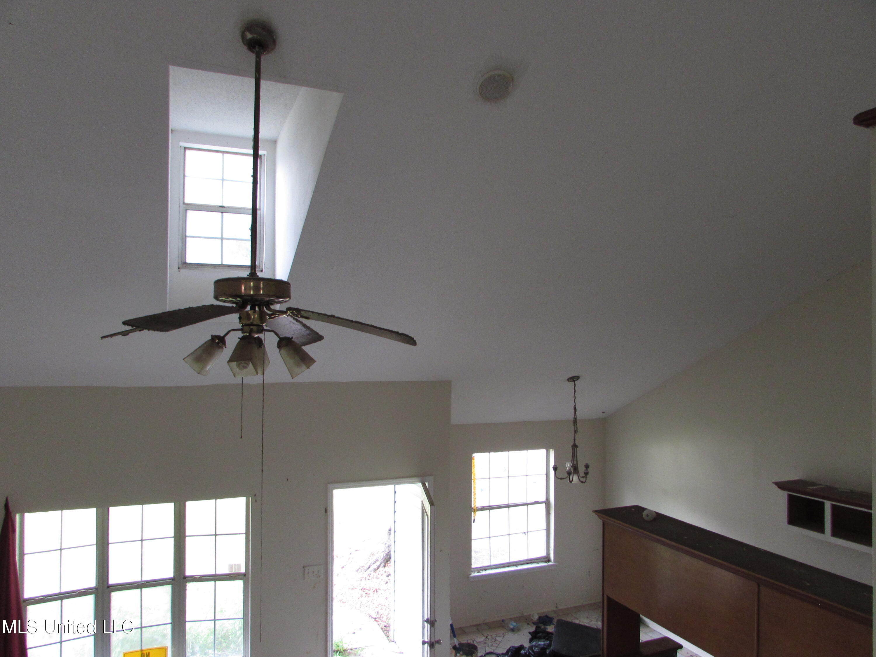 13412 Windridge Drive Property Photo 16