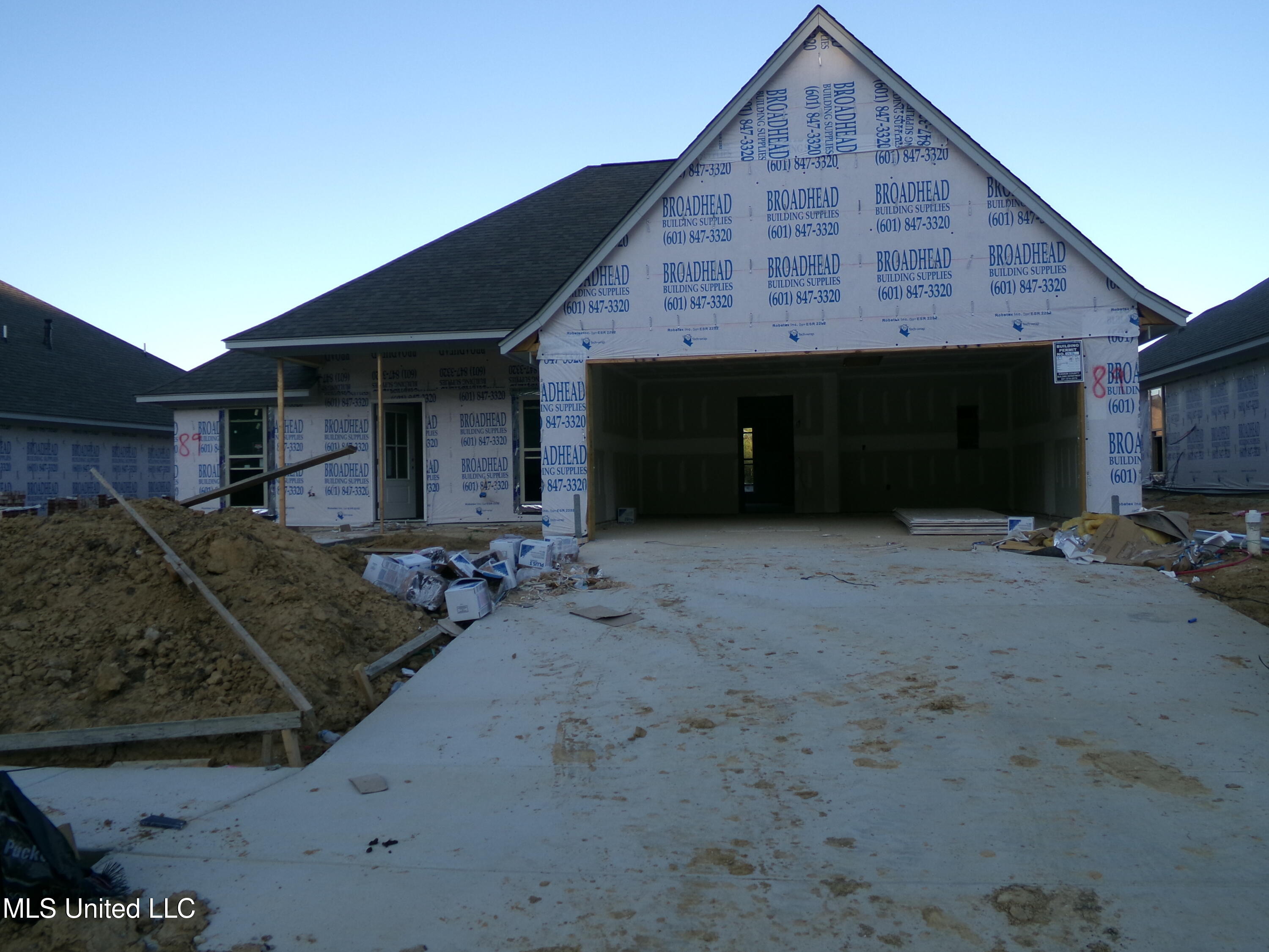 507 Stone Brook Place Property Photo 2
