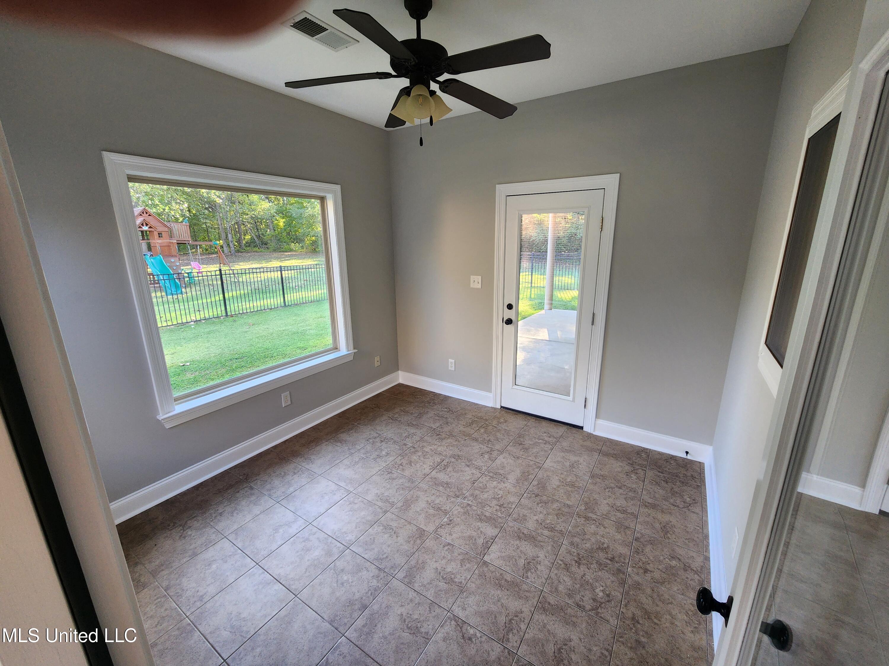 8107 Steven Henry Road Property Photo 8