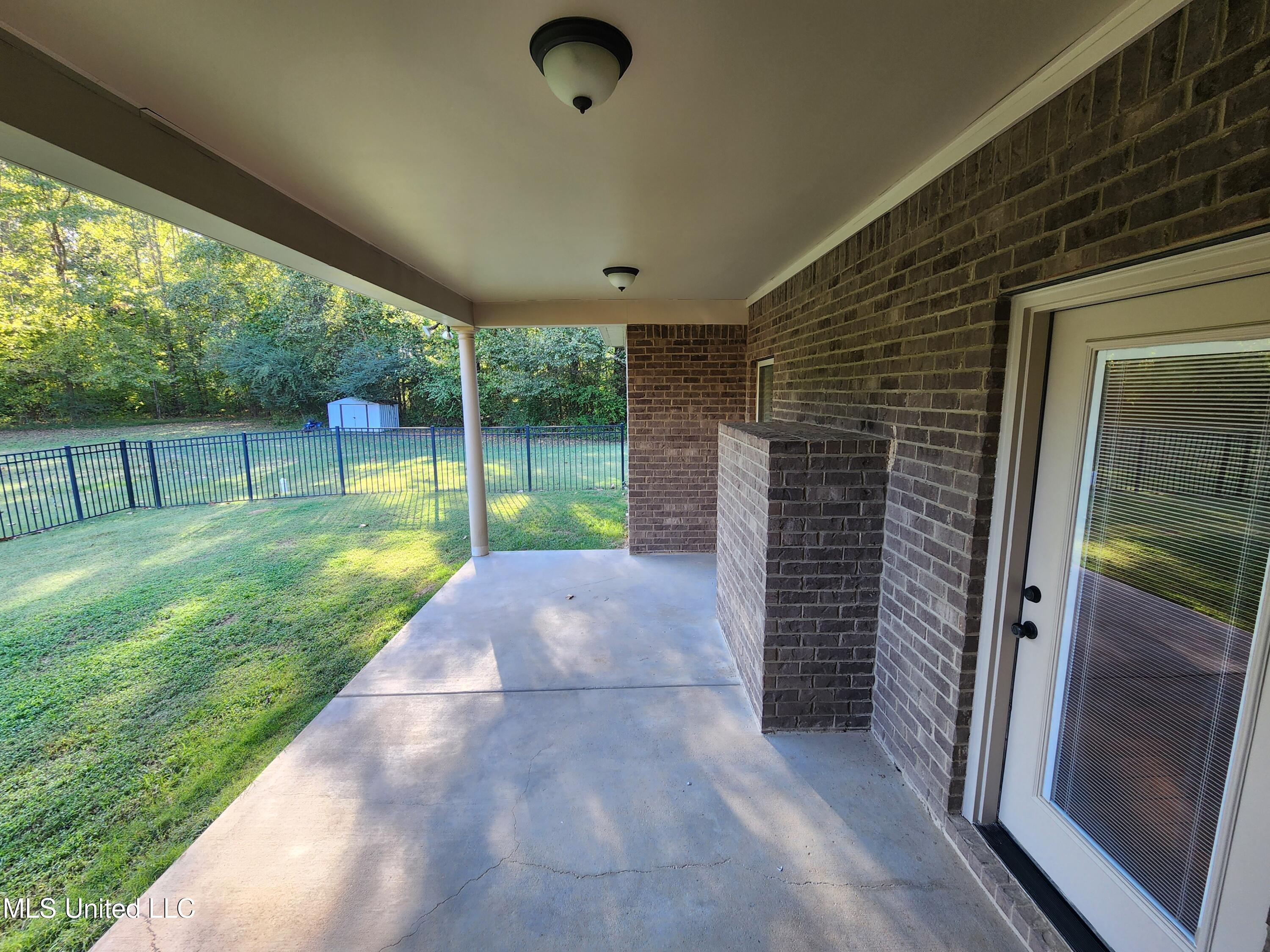 8107 Steven Henry Road Property Photo 9