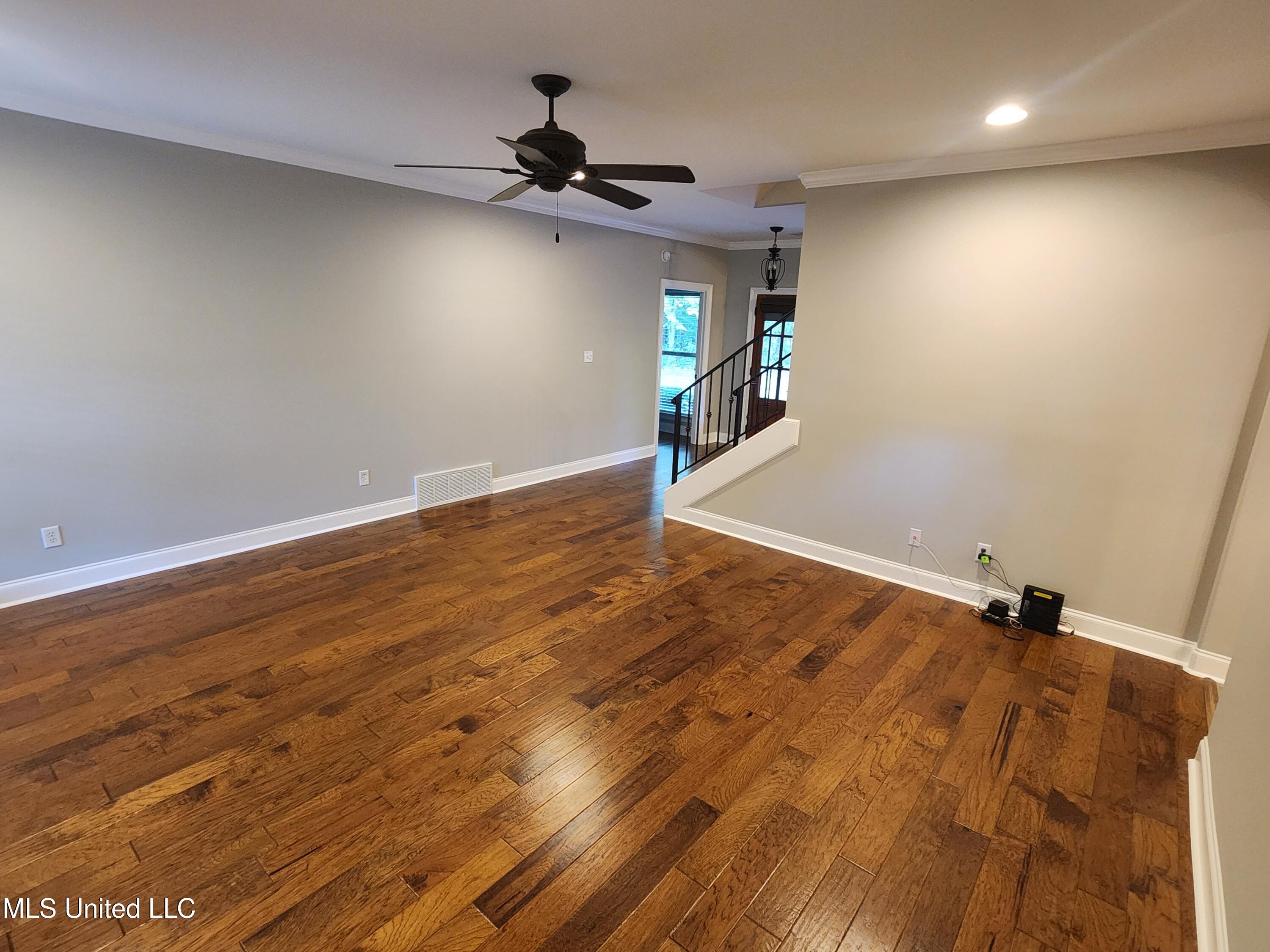 8107 Steven Henry Road Property Photo 12