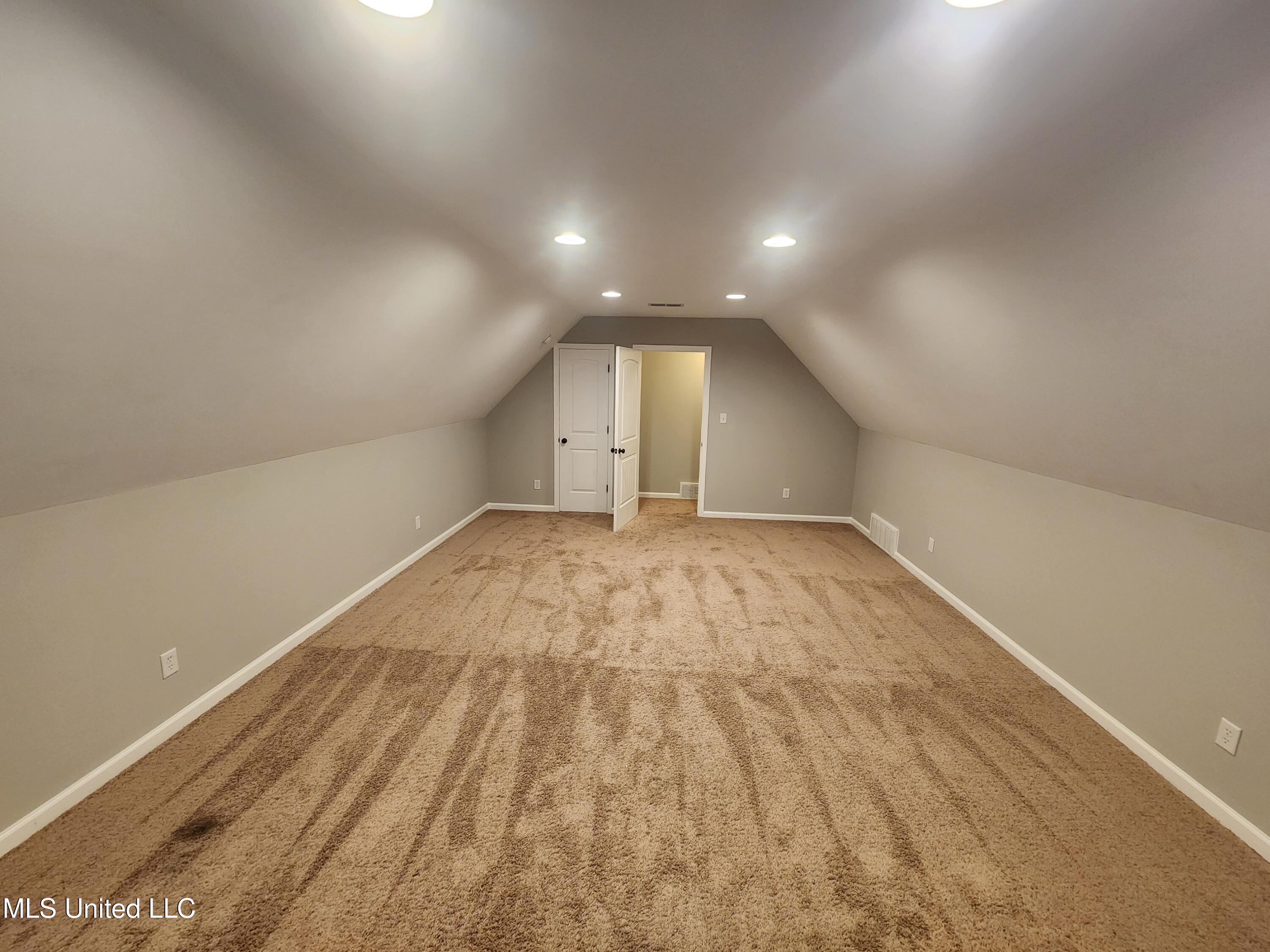 8107 Steven Henry Road Property Photo 33