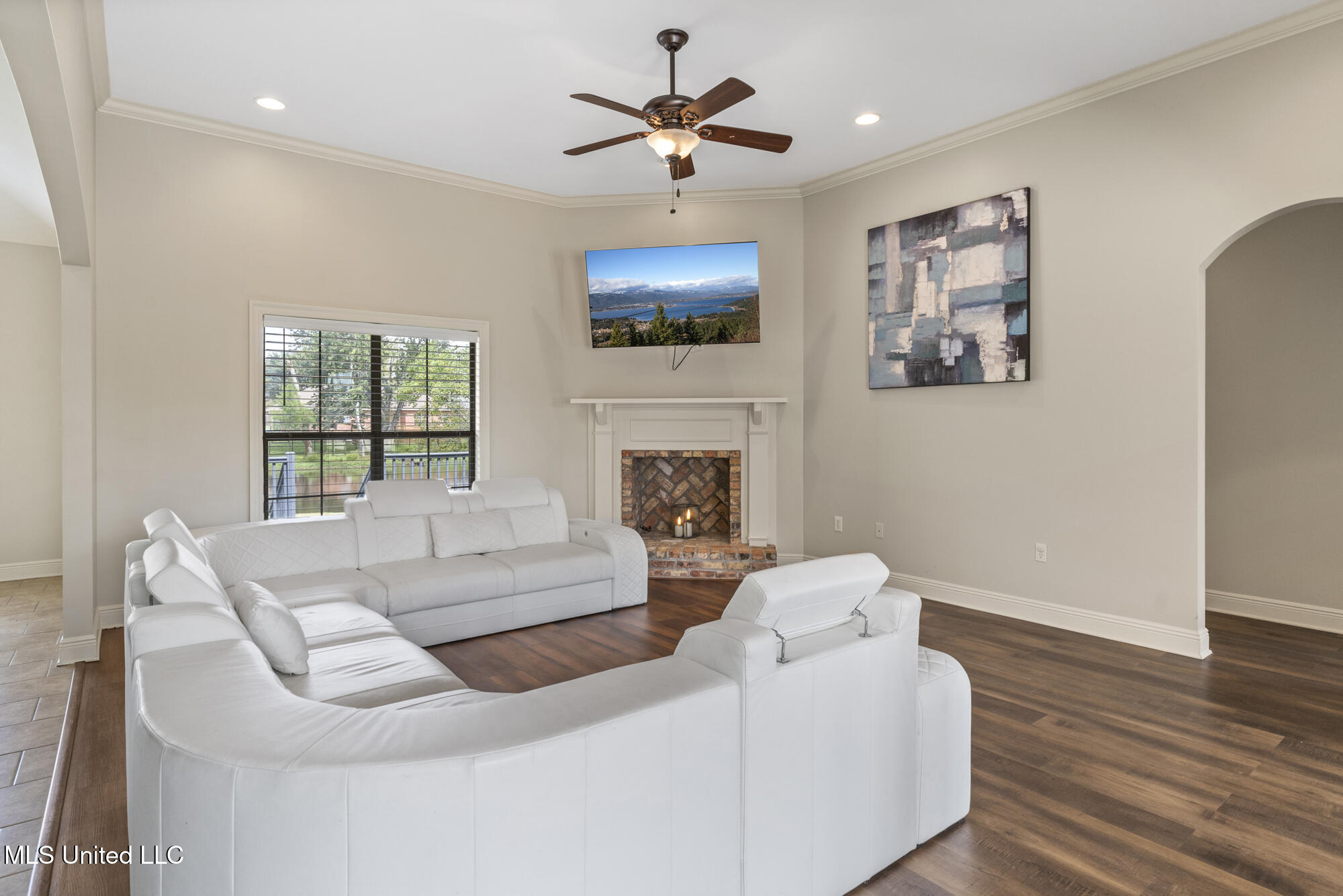 152 Sunline Drive Property Photo 10