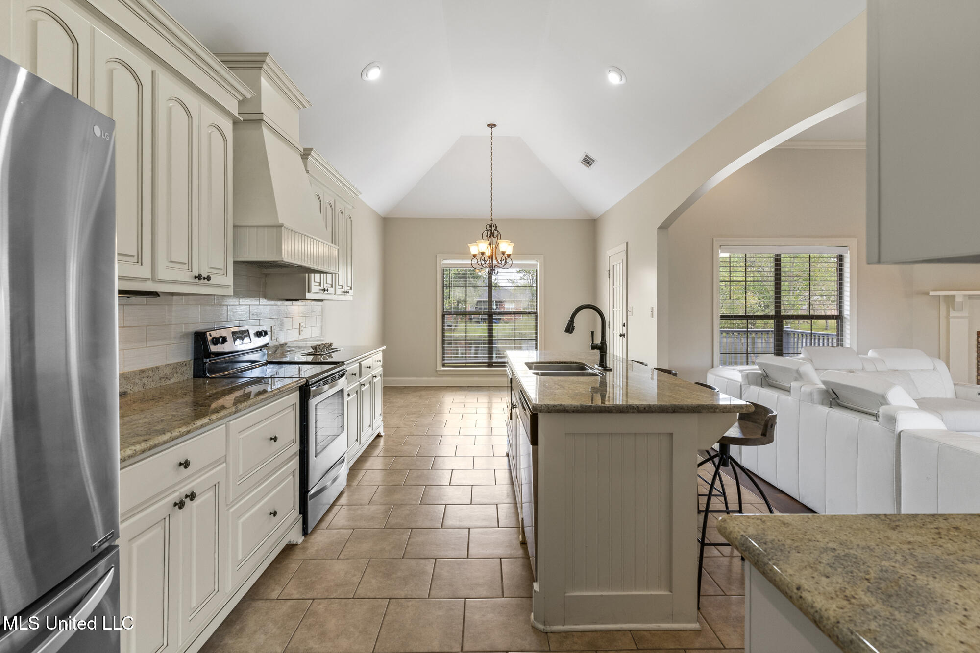 152 Sunline Drive Property Photo 18