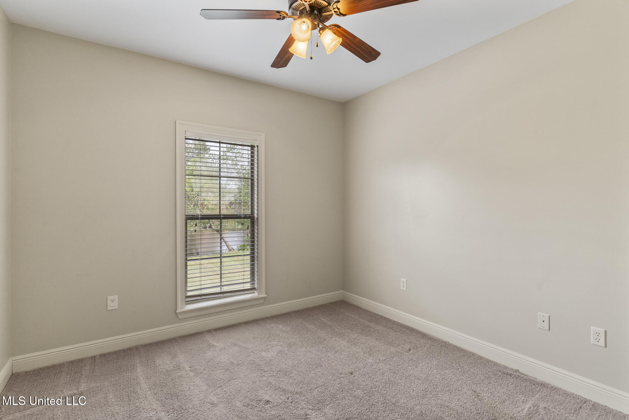 152 Sunline Drive Property Photo 35