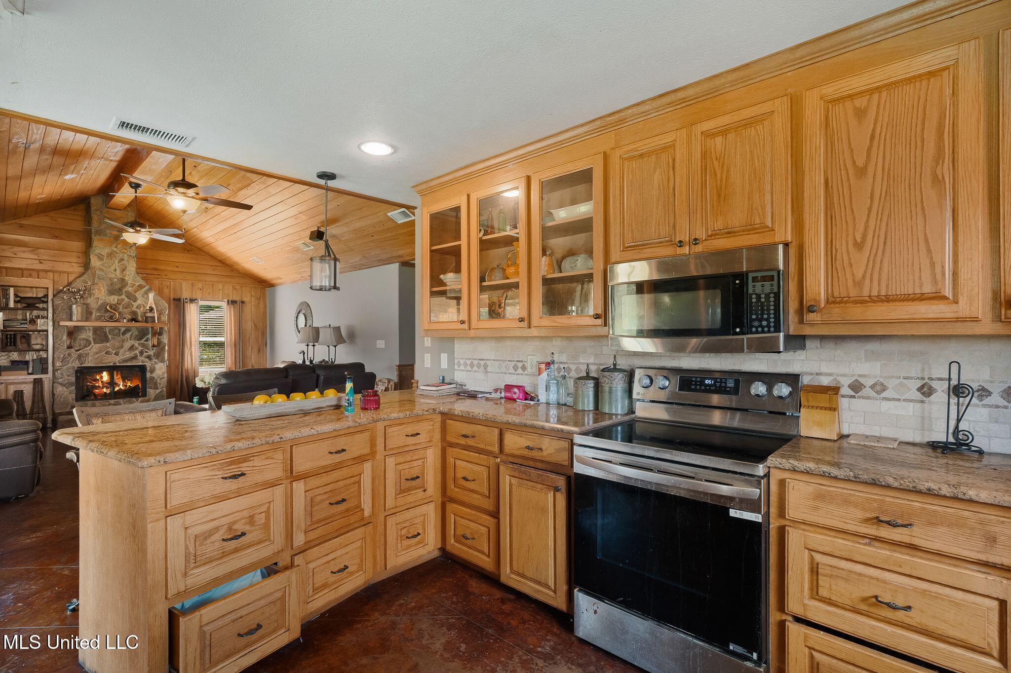 488 Rawls Springs Loop Road Property Photo 12