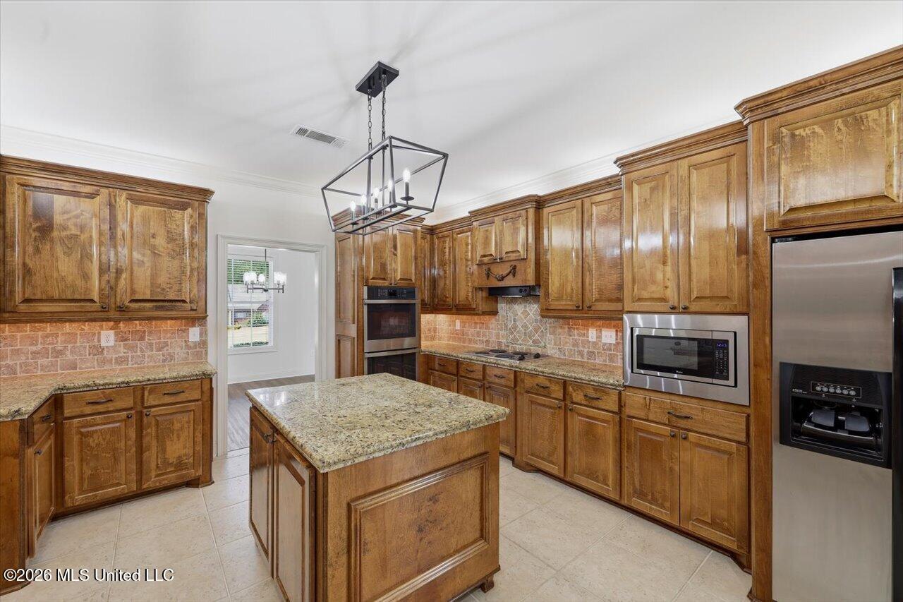 1015 Longwood Place Property Photo 15