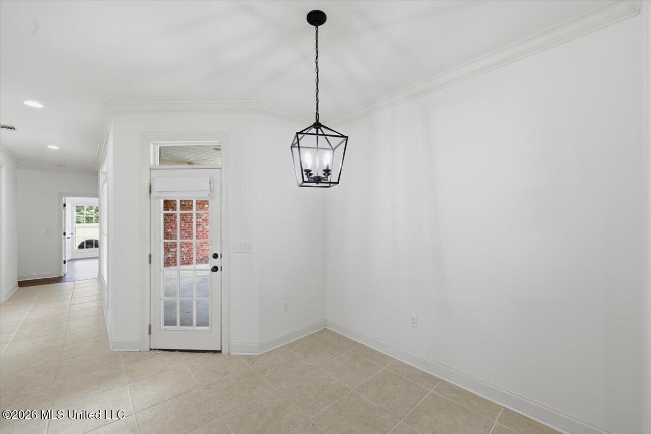 1015 Longwood Place Property Photo 17