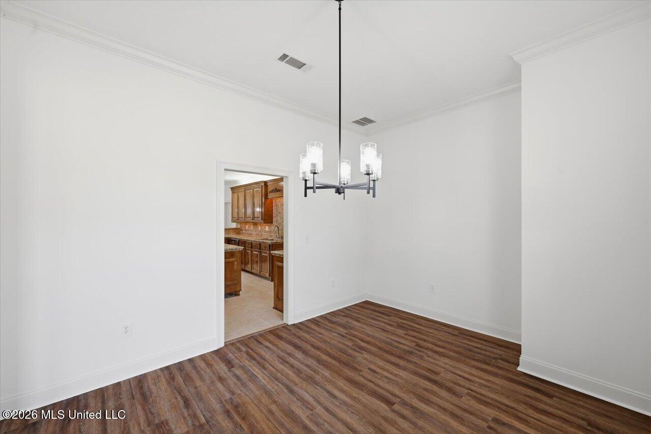 1015 Longwood Place Property Photo 22