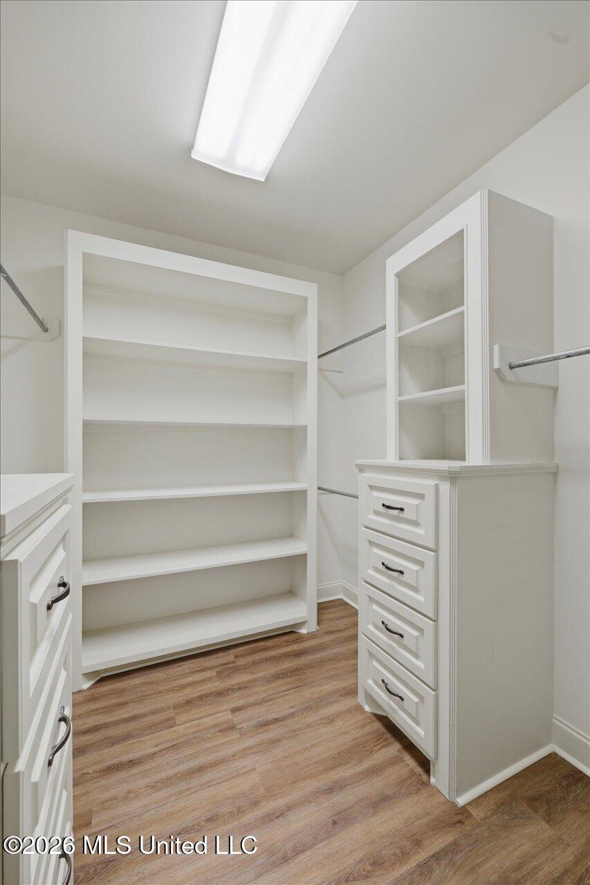 1015 Longwood Place Property Photo 28