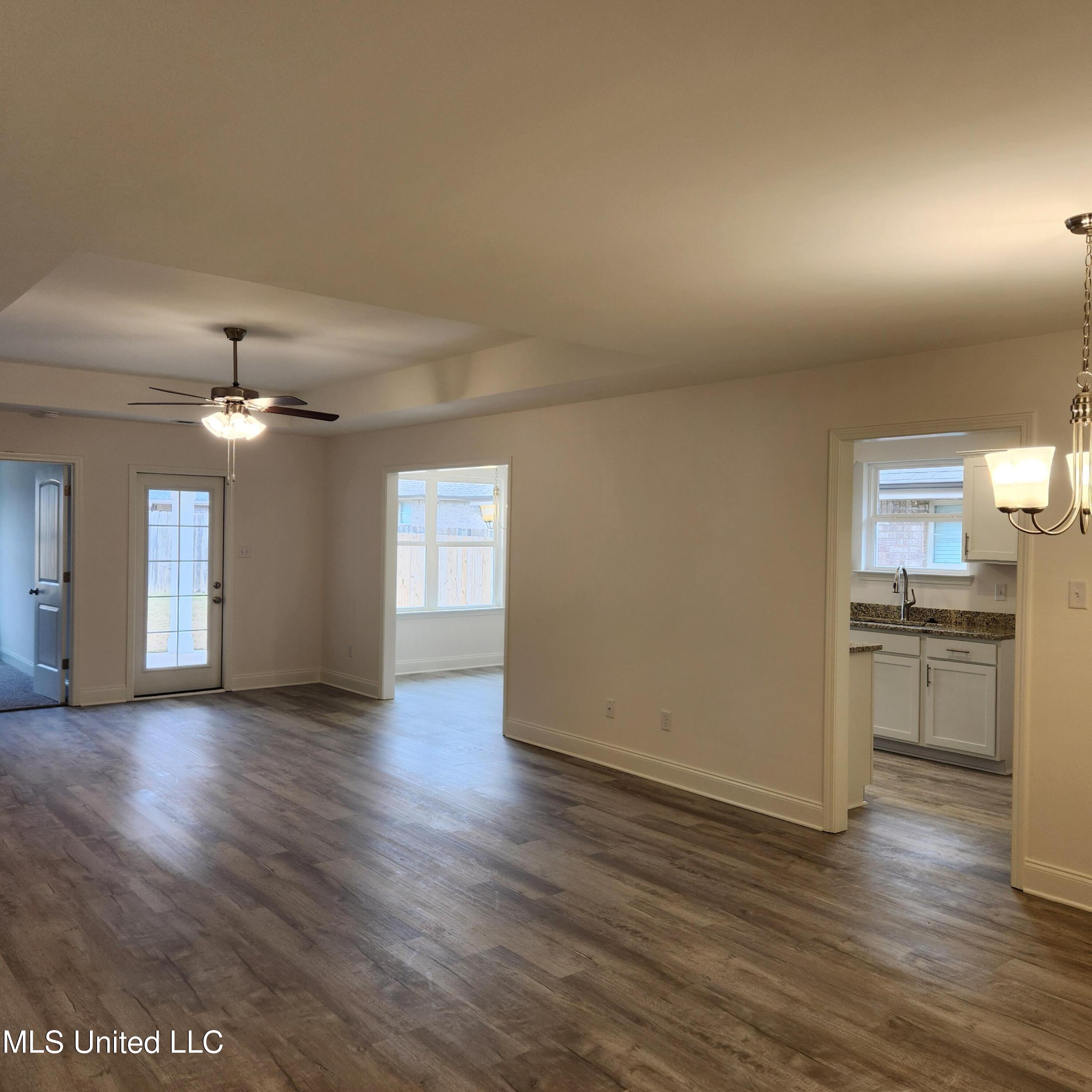 7736 Ferndale Drive Property Photo 3