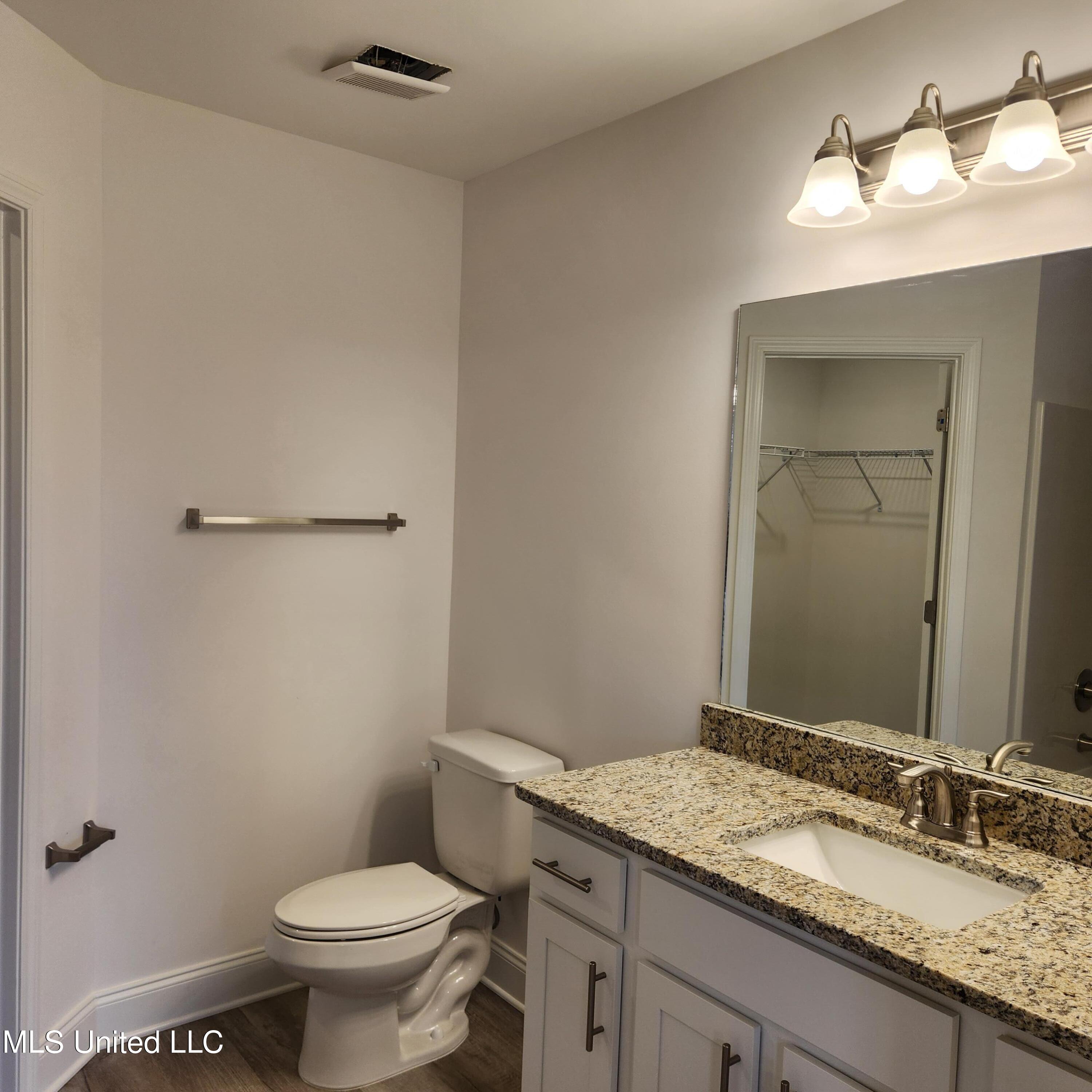 7736 Ferndale Drive Property Photo 5