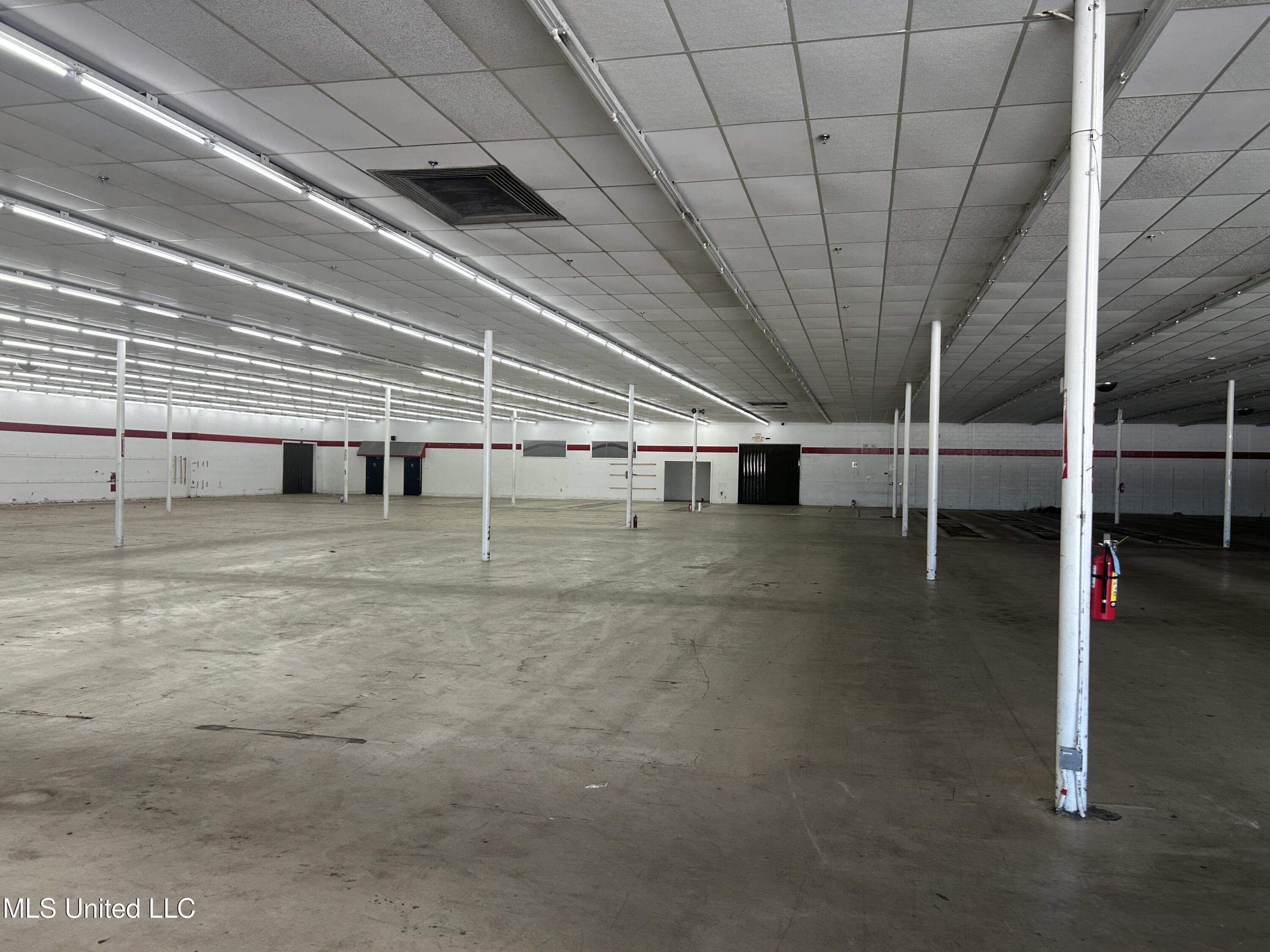 2525 Highway 90 Property Photo 7