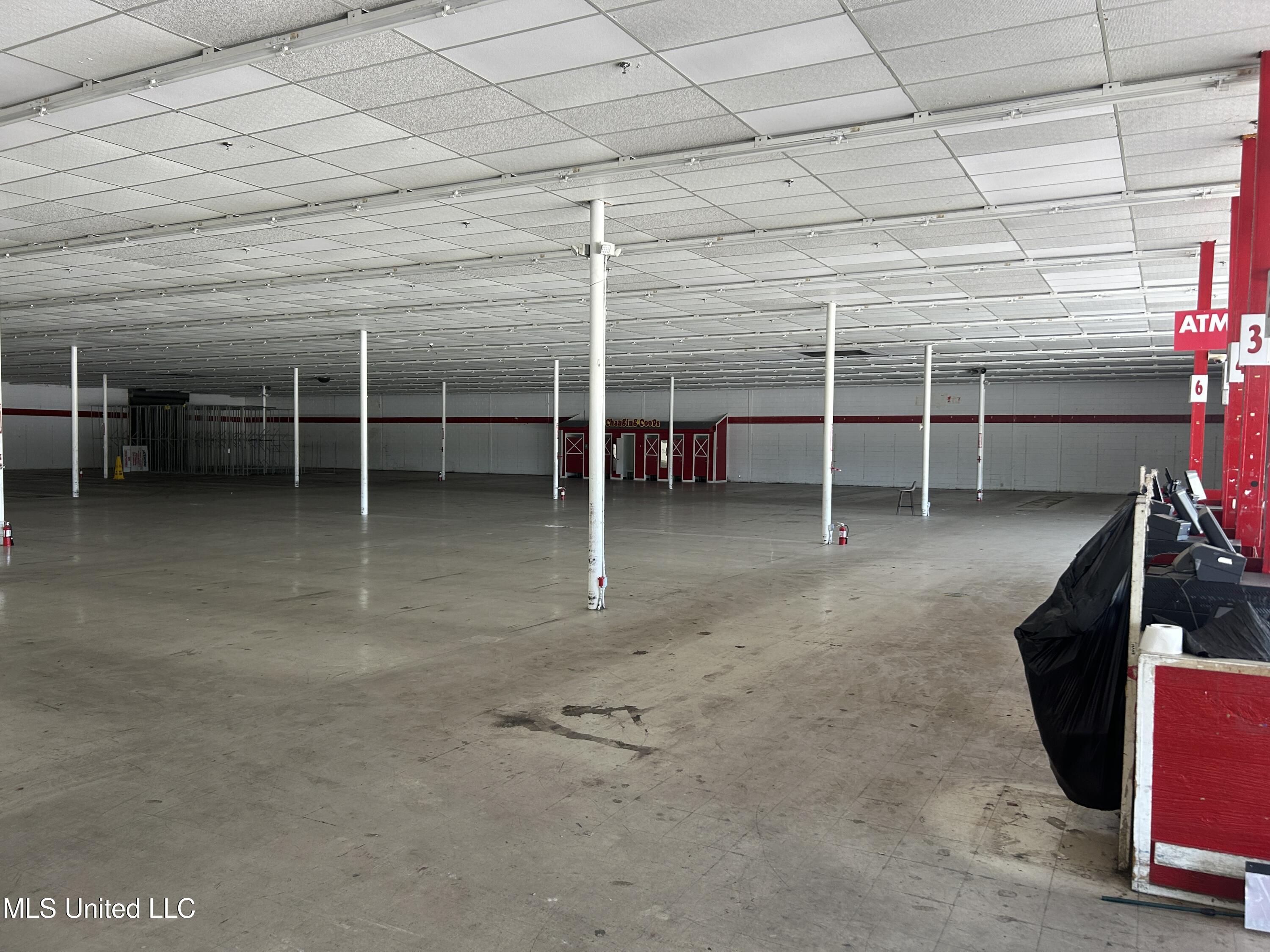 2525 Highway 90 Property Photo 8