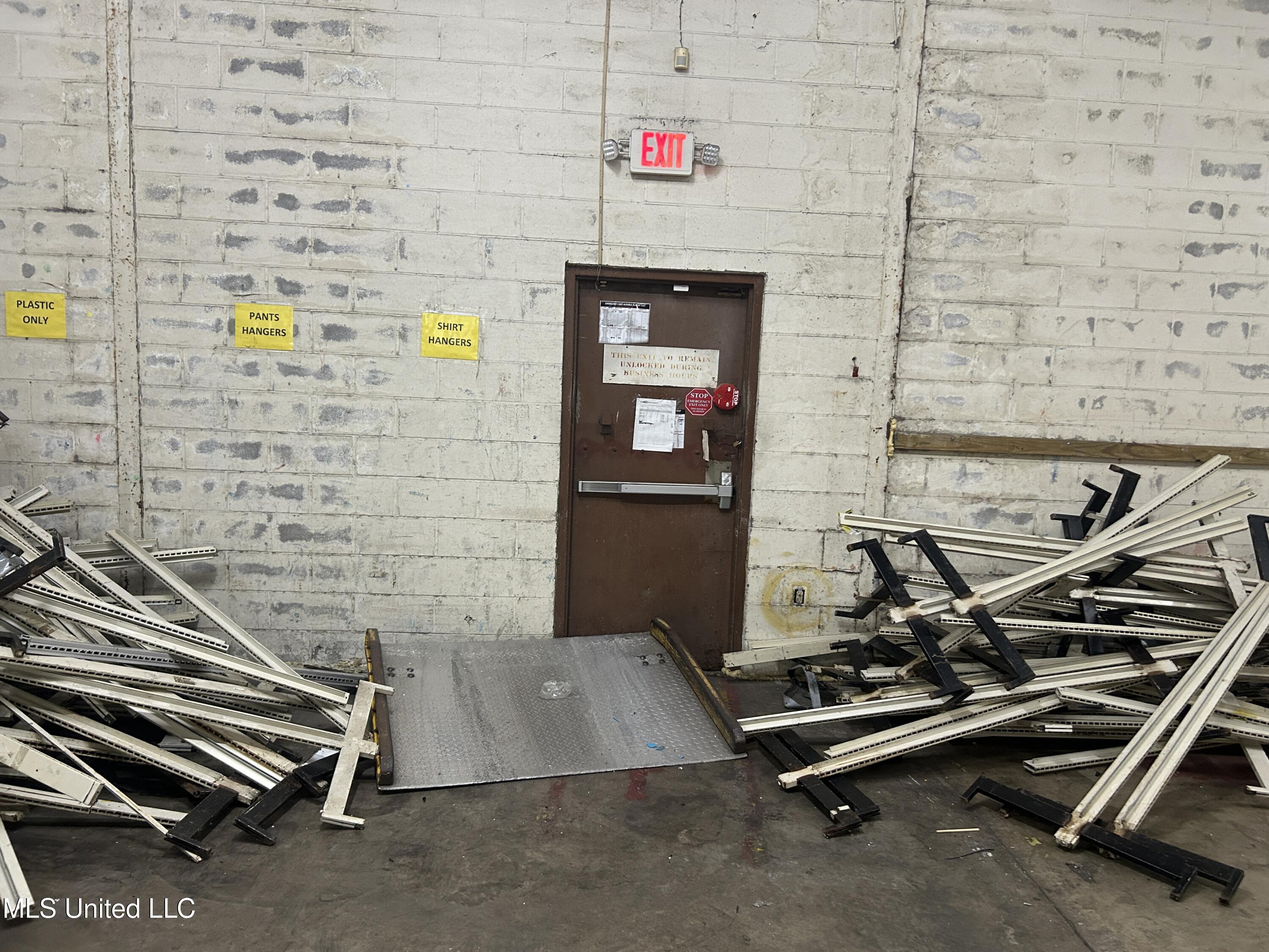 2525 Highway 90 Property Photo 16