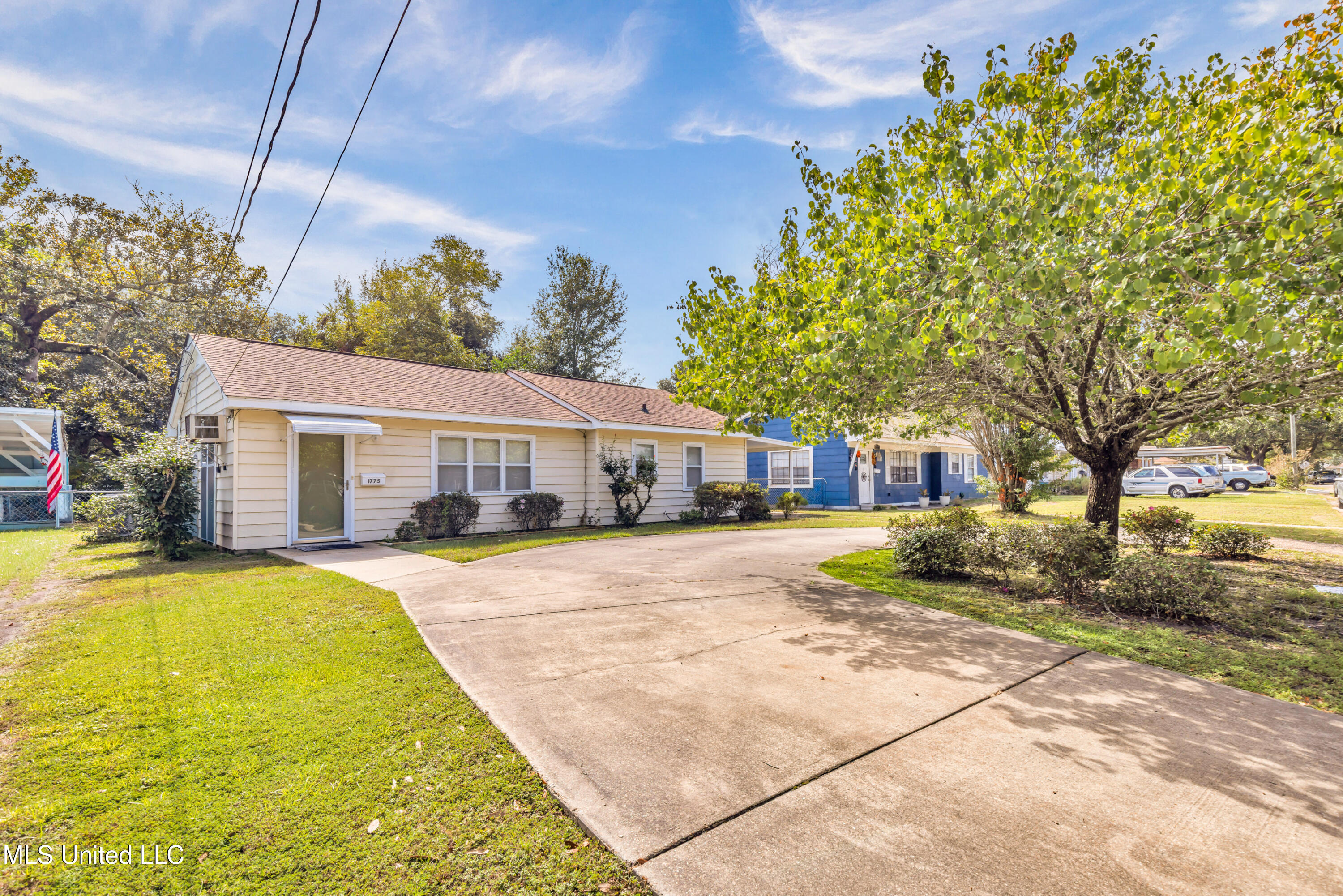 1775 Currie Street Property Photo 1