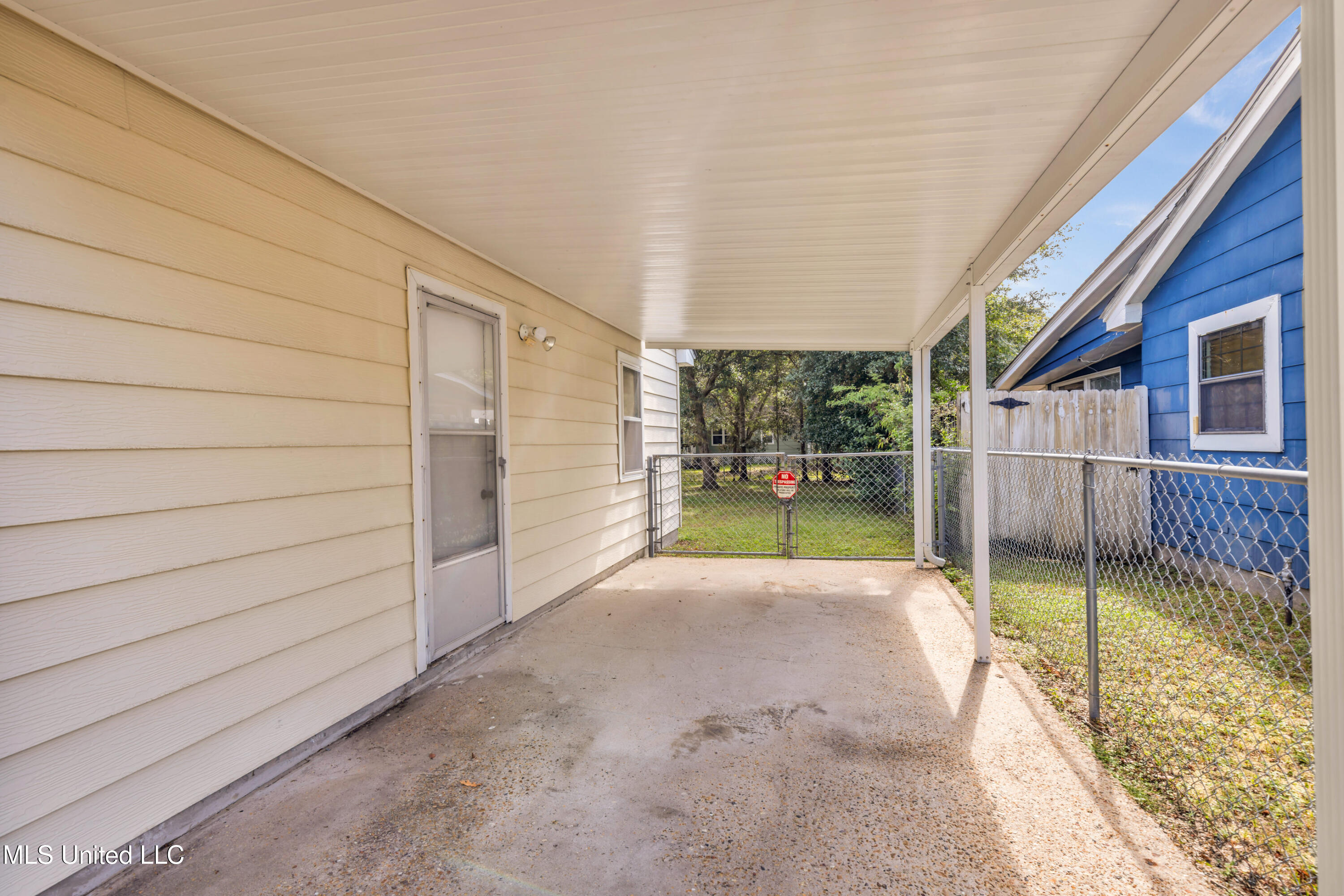 1775 Currie Street Property Photo 4