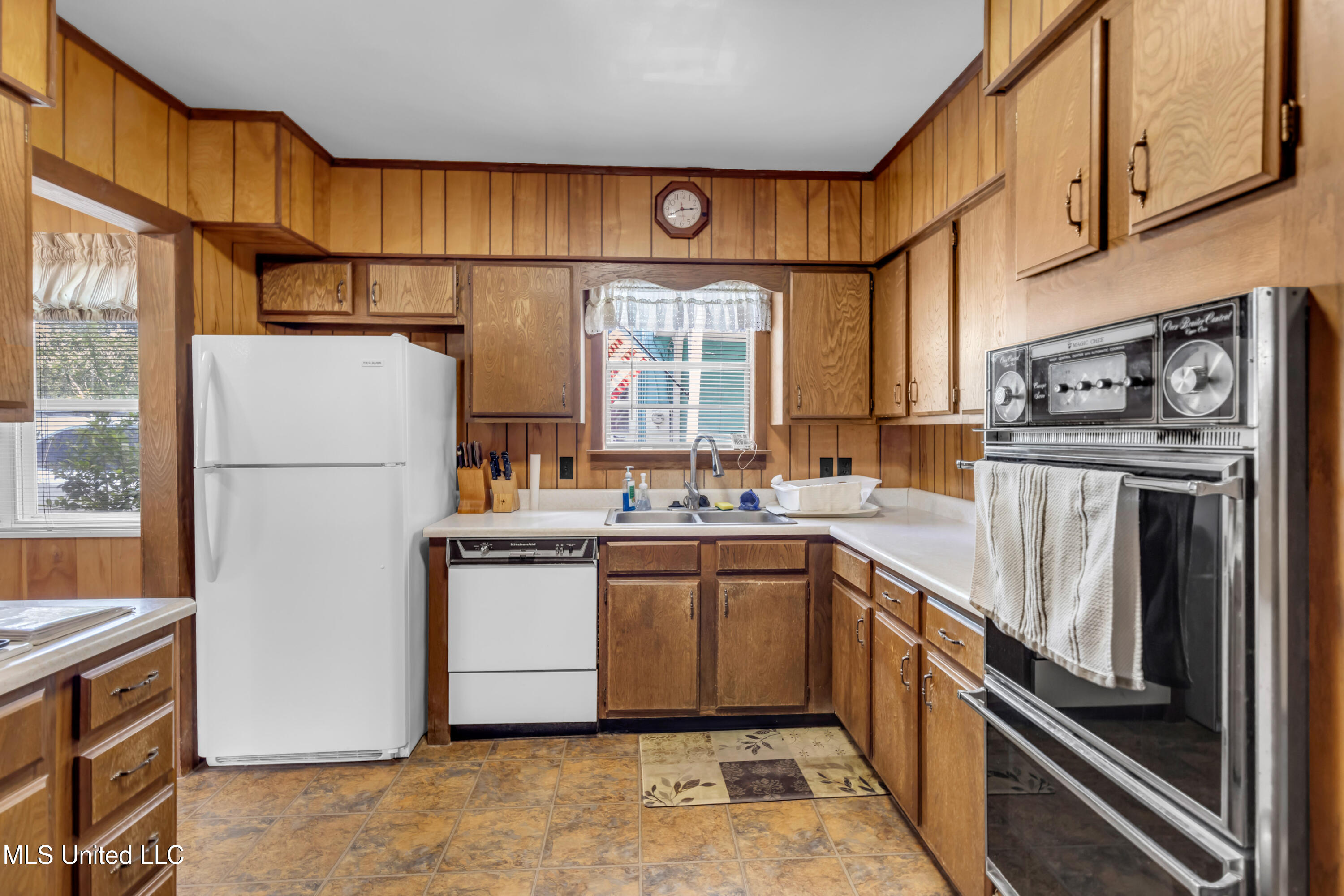 1775 Currie Street Property Photo 9