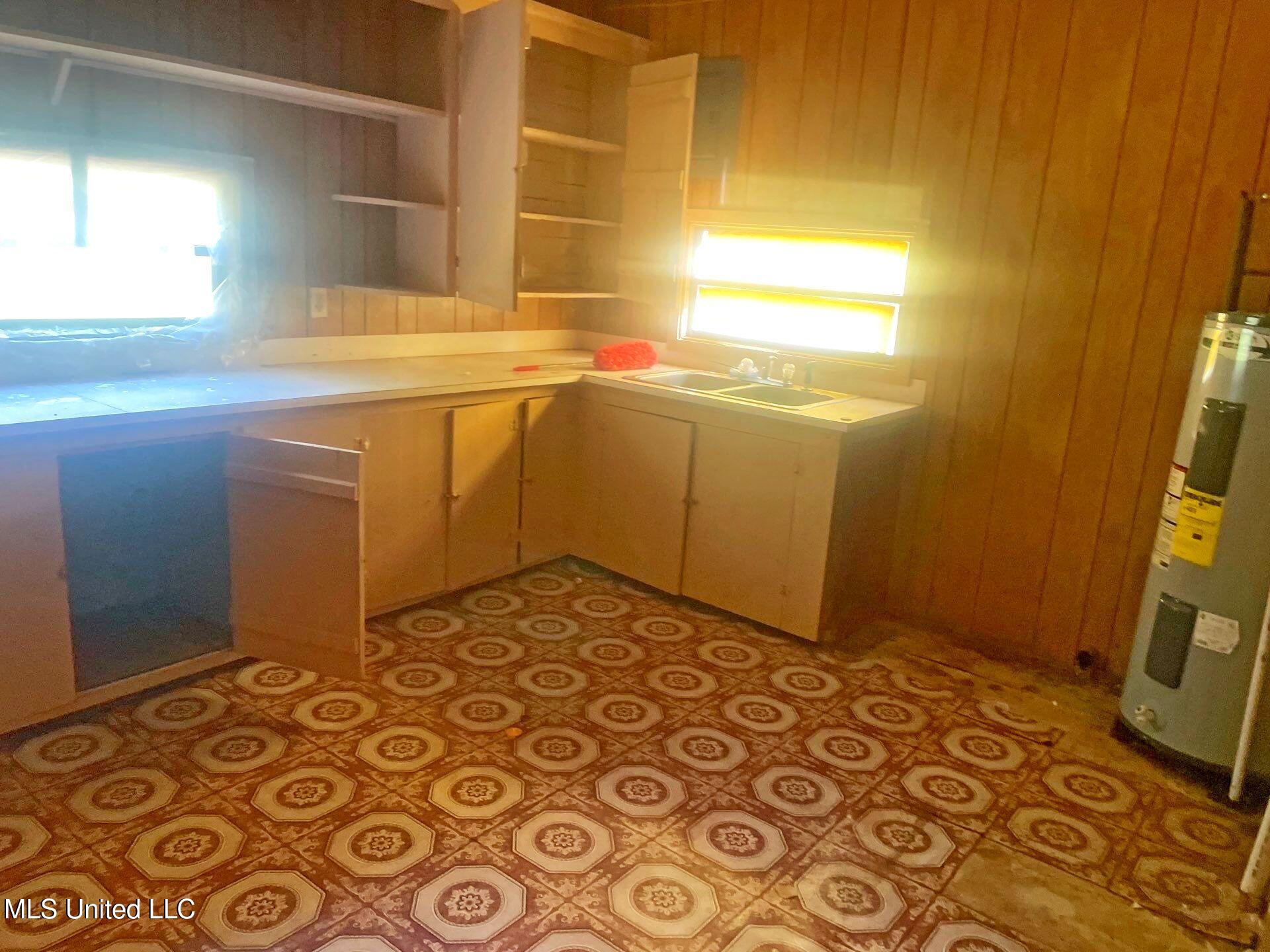 9234 Null Road Property Photo 3