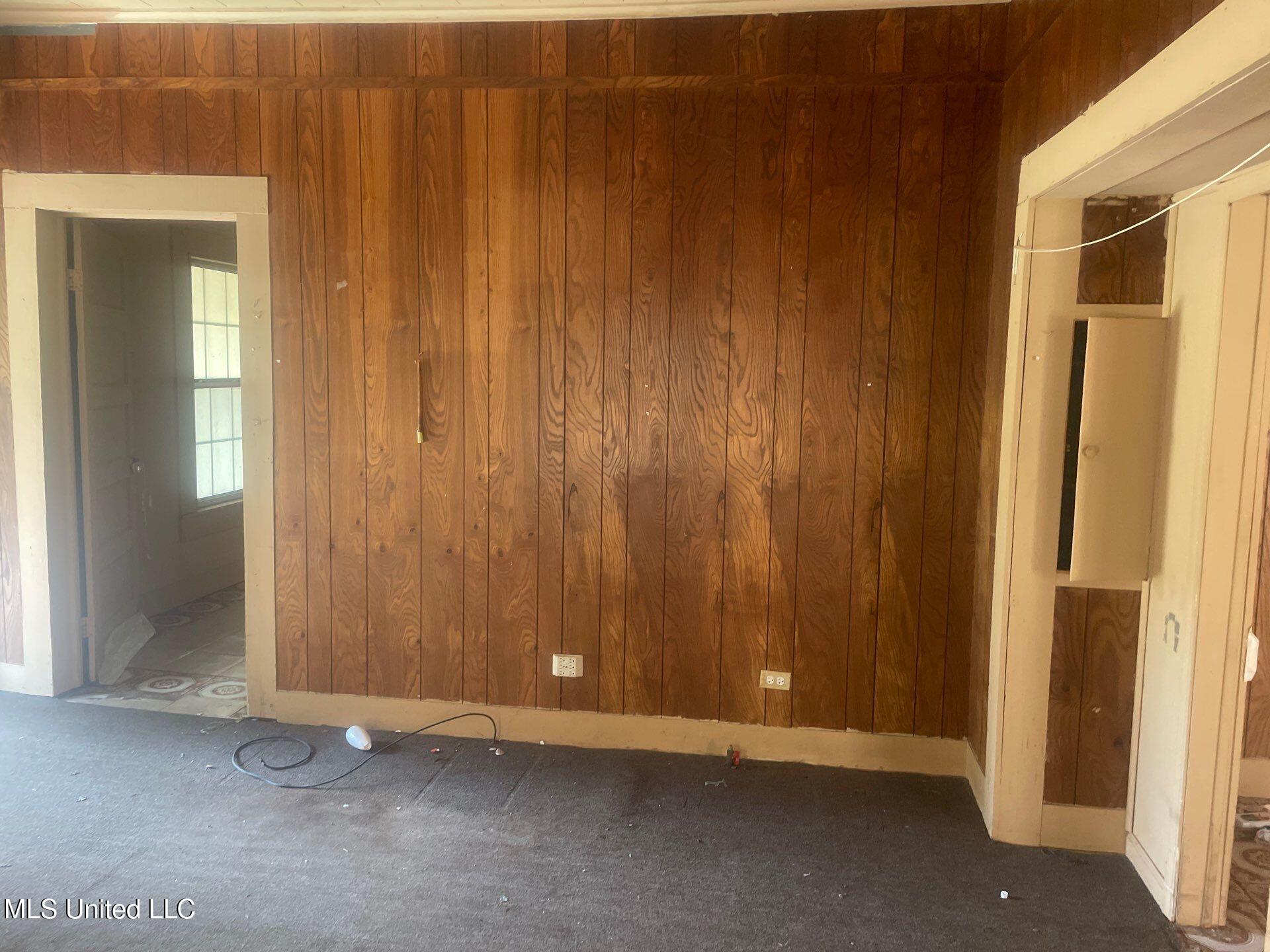 9234 Null Road Property Photo 6