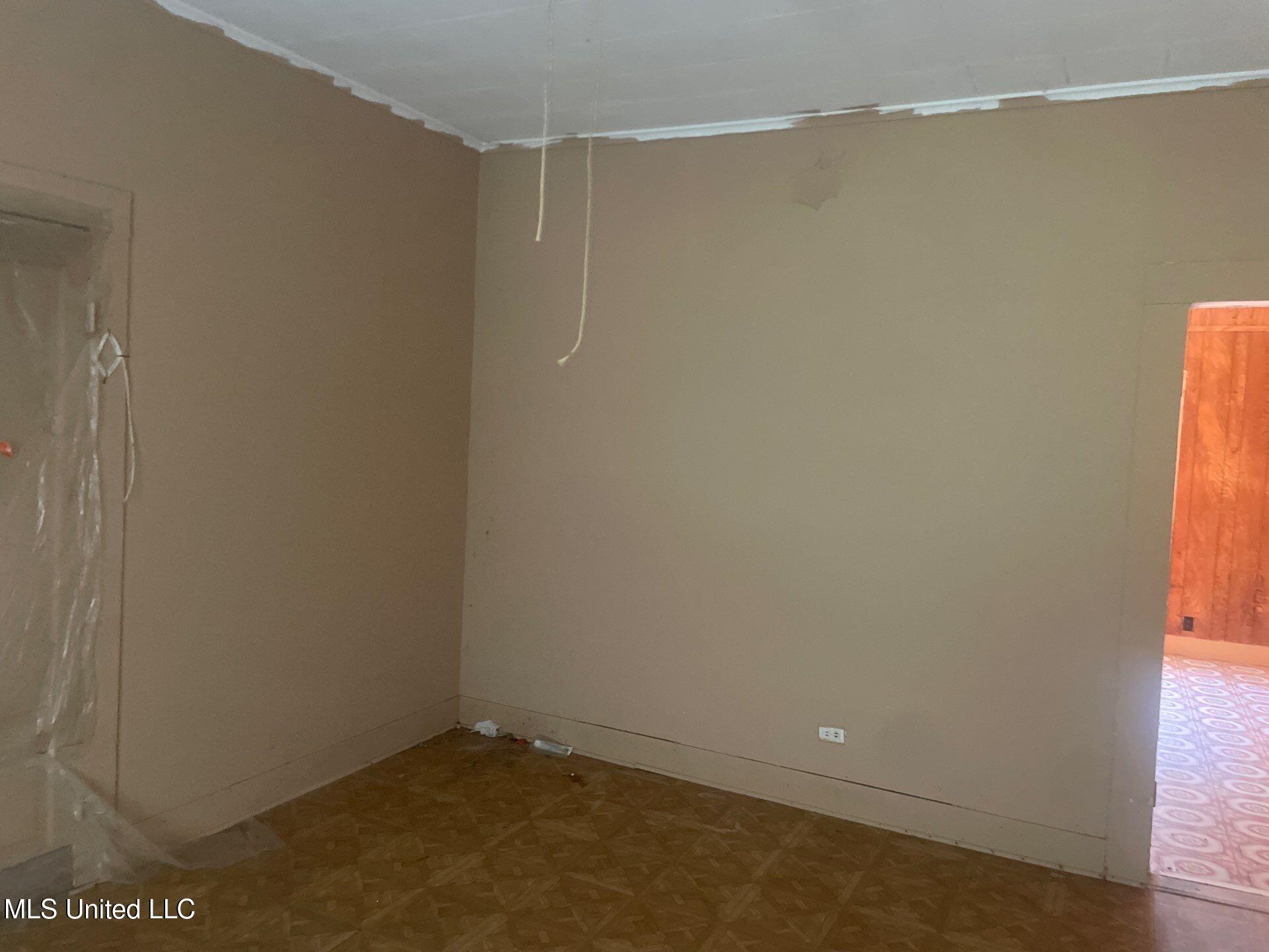 9234 Null Road Property Photo 12