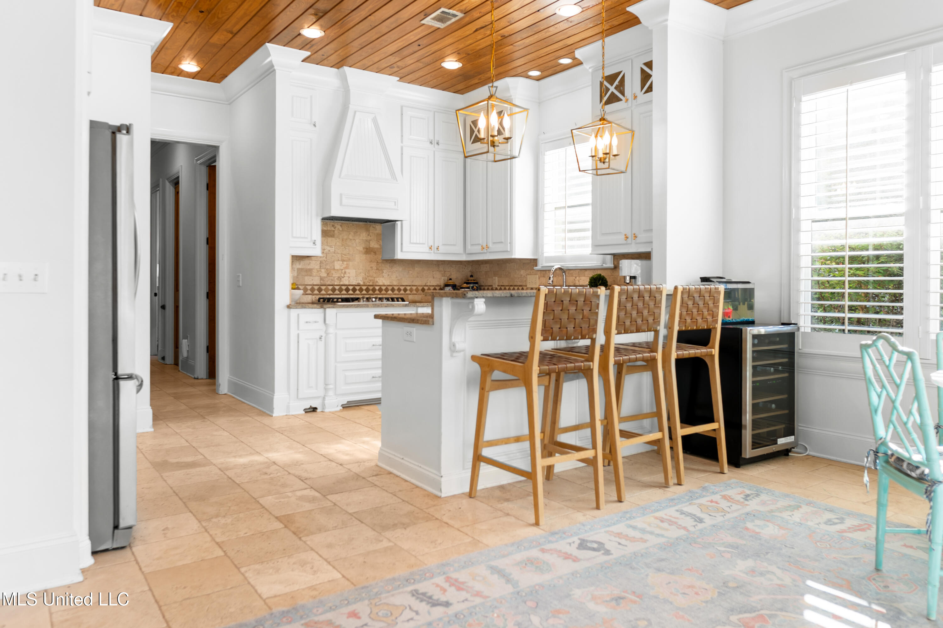 116 Lake Village Drive Property Photo 11