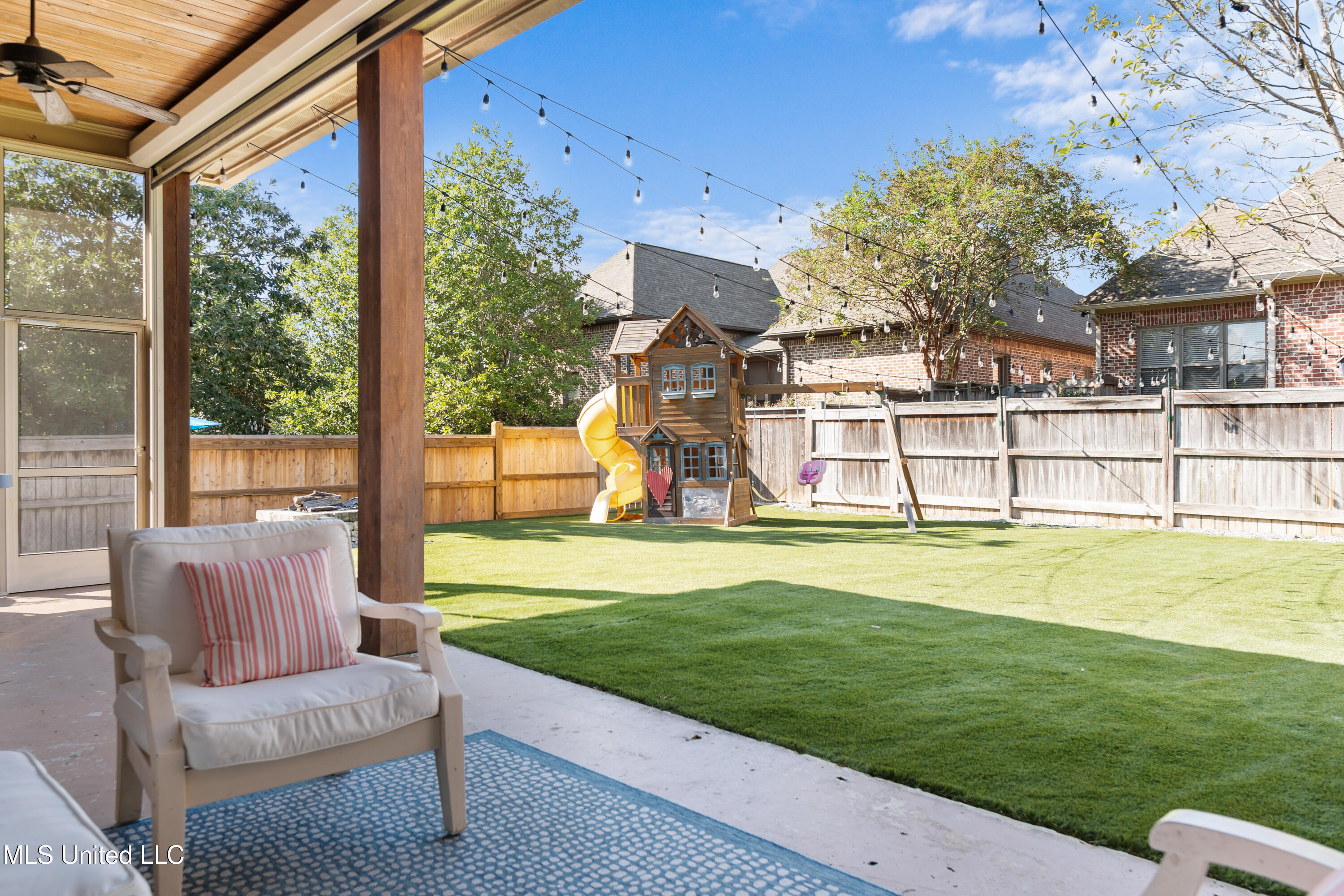 116 Lake Village Drive Property Photo 27