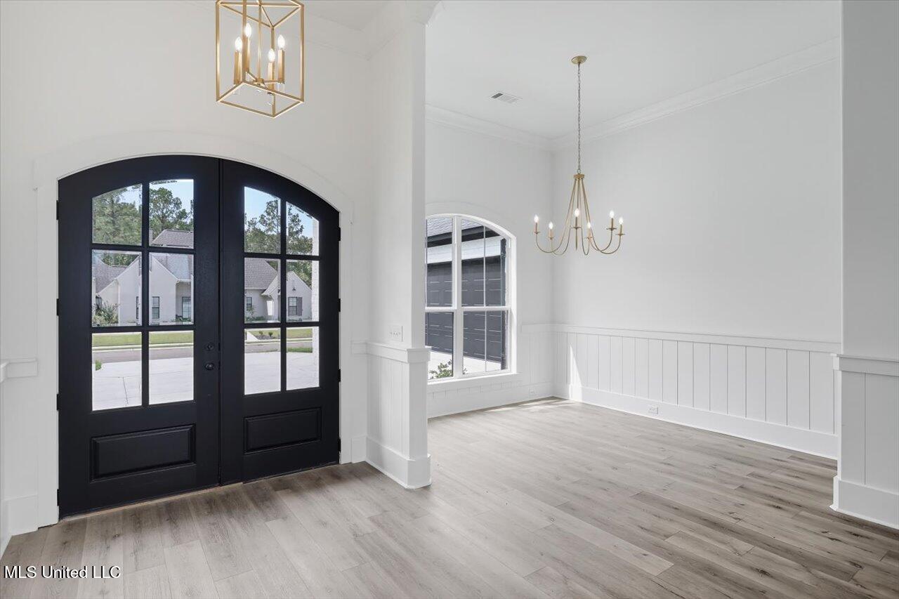 100 Grayson Way Property Photo 5