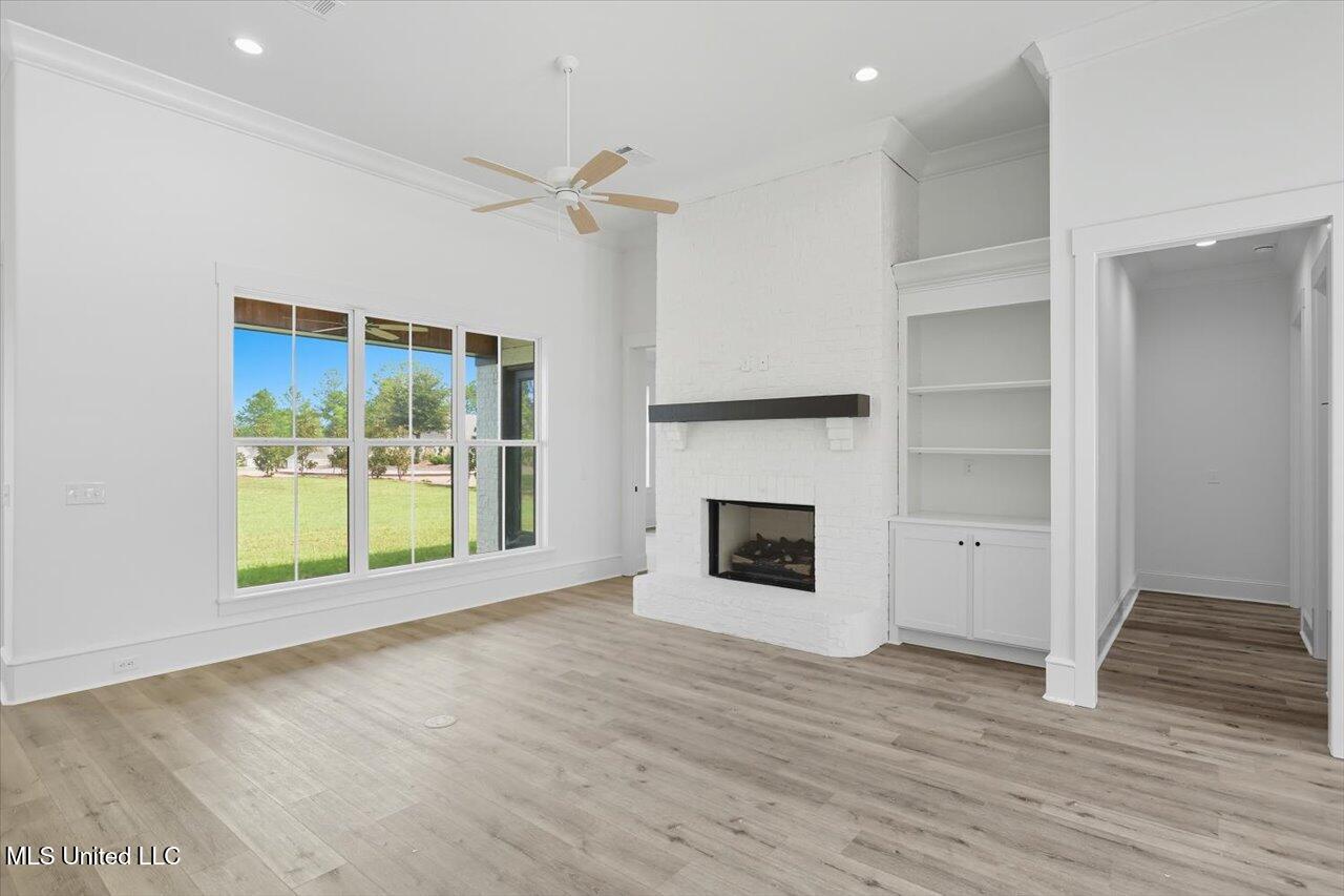 100 Grayson Way Property Photo 7