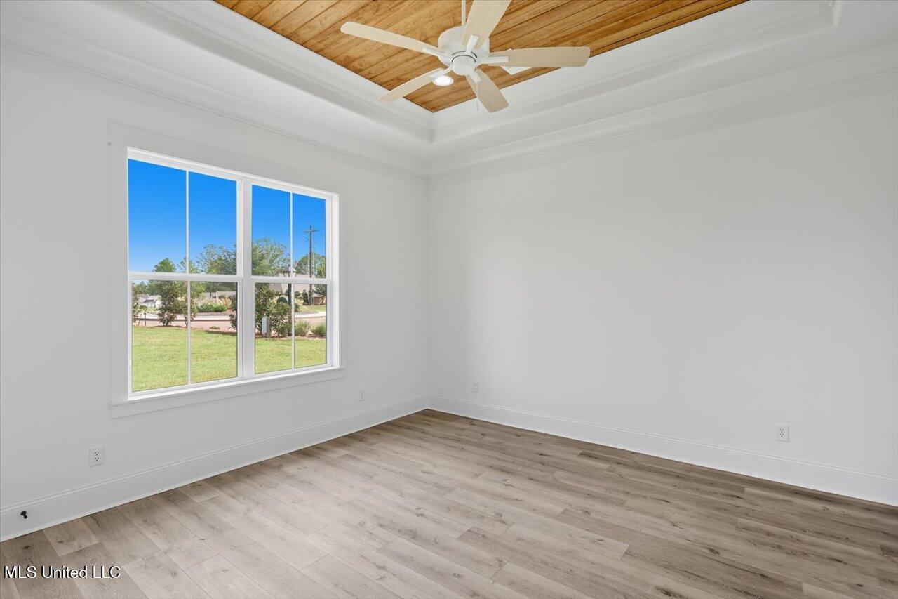 100 Grayson Way Property Photo 21