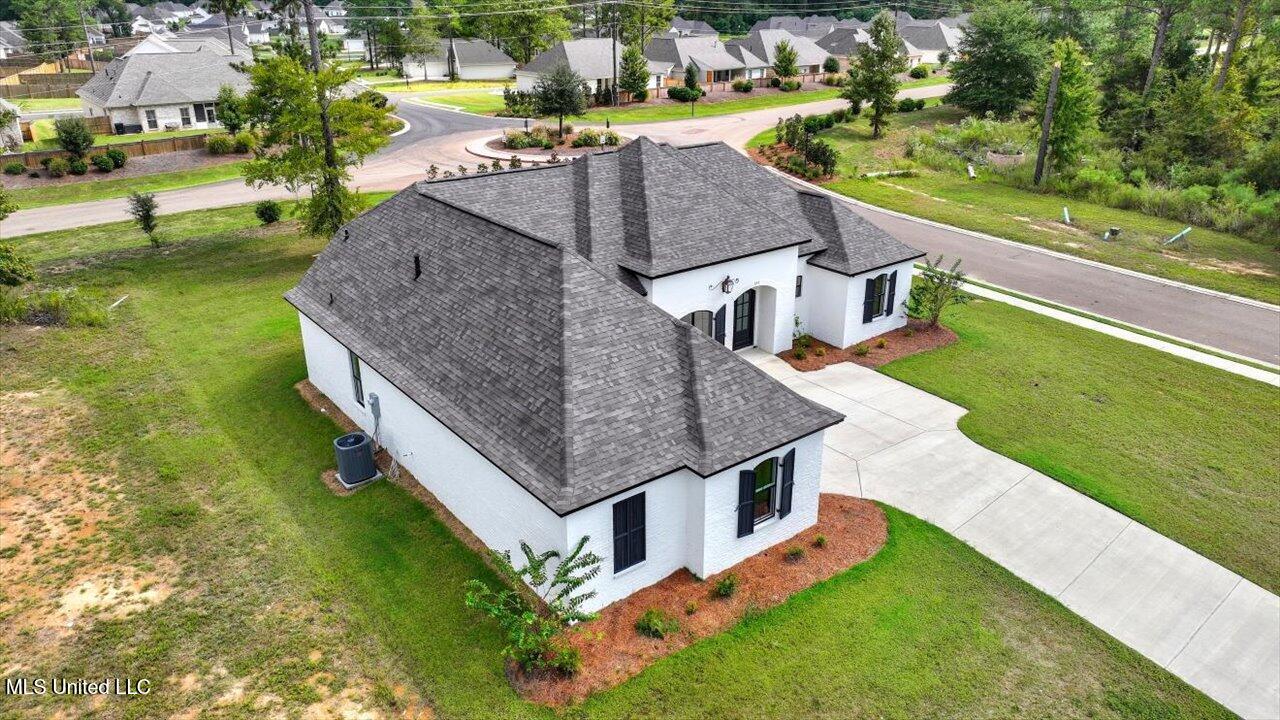 100 Grayson Way Property Photo 35