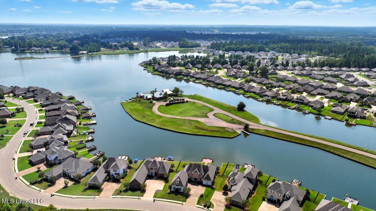 100 Grayson Way Property Photo 37