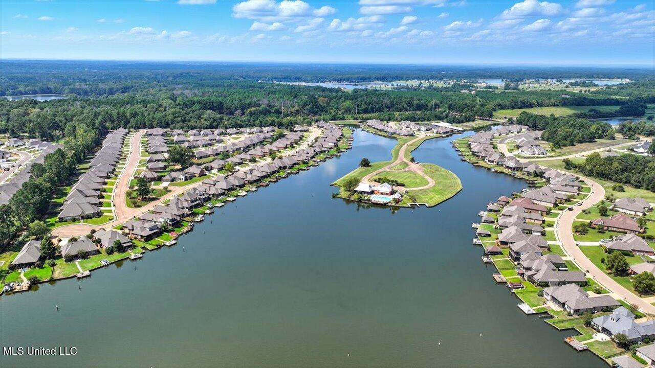 100 Grayson Way Property Photo 38