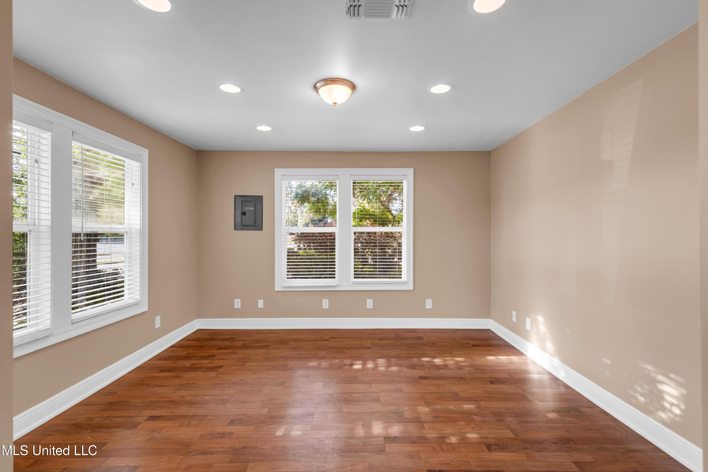 266 Debuys Road Property Photo 12