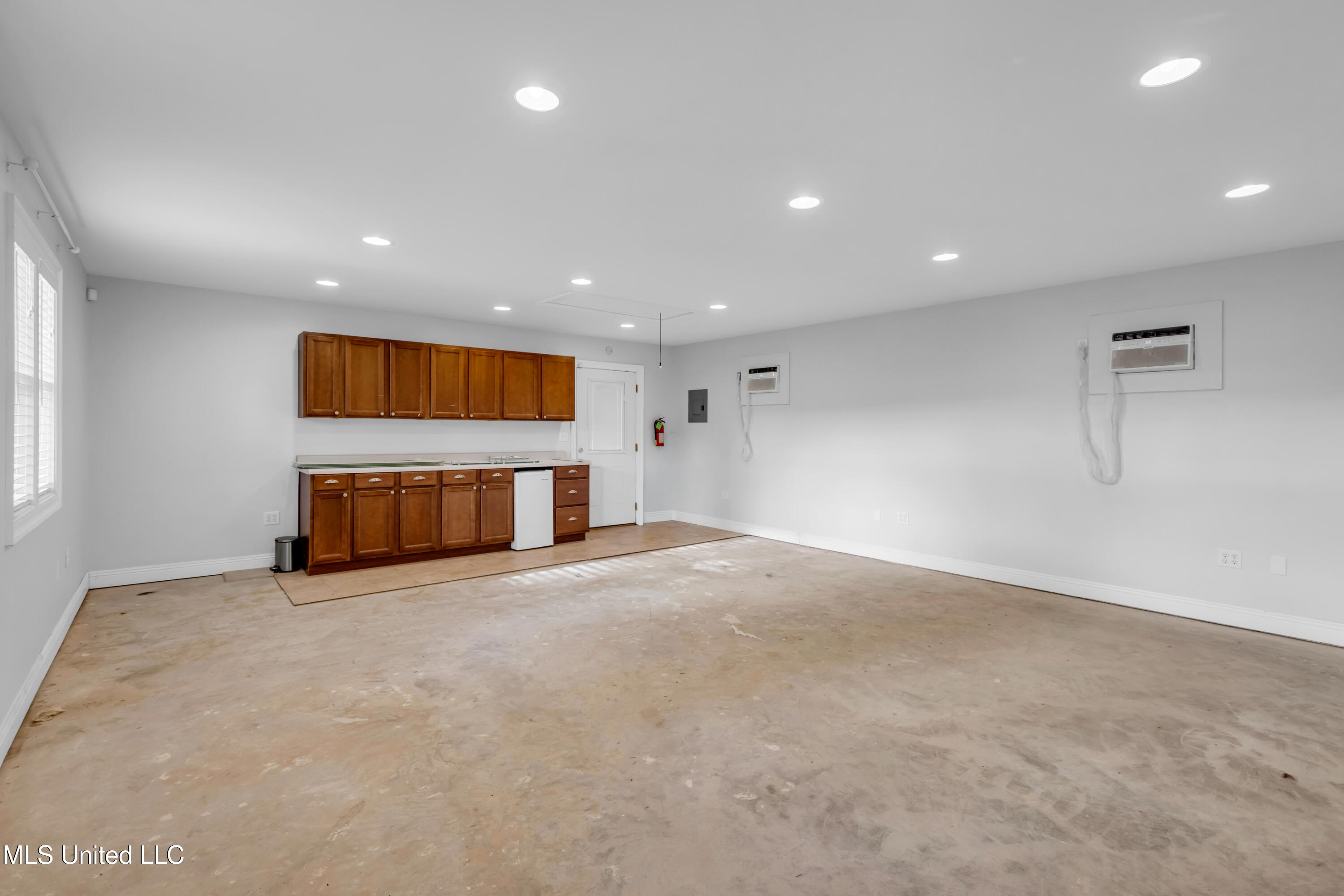 266 Debuys Road Property Photo 32