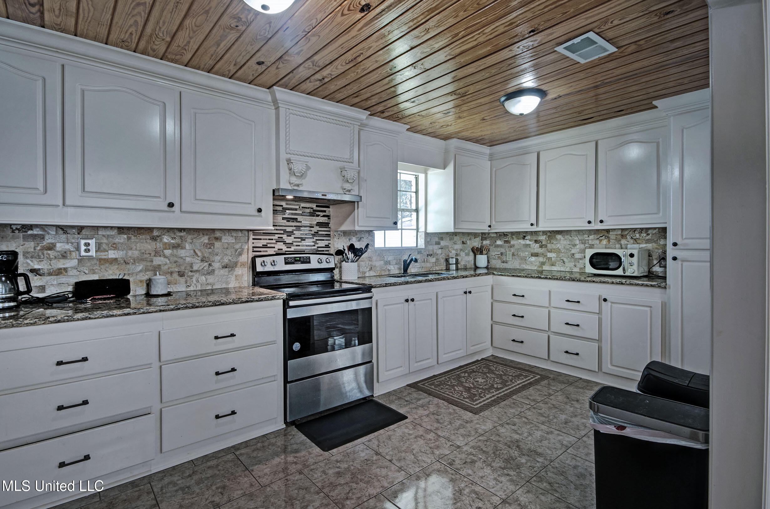 614 Rankin Road Property Photo 15